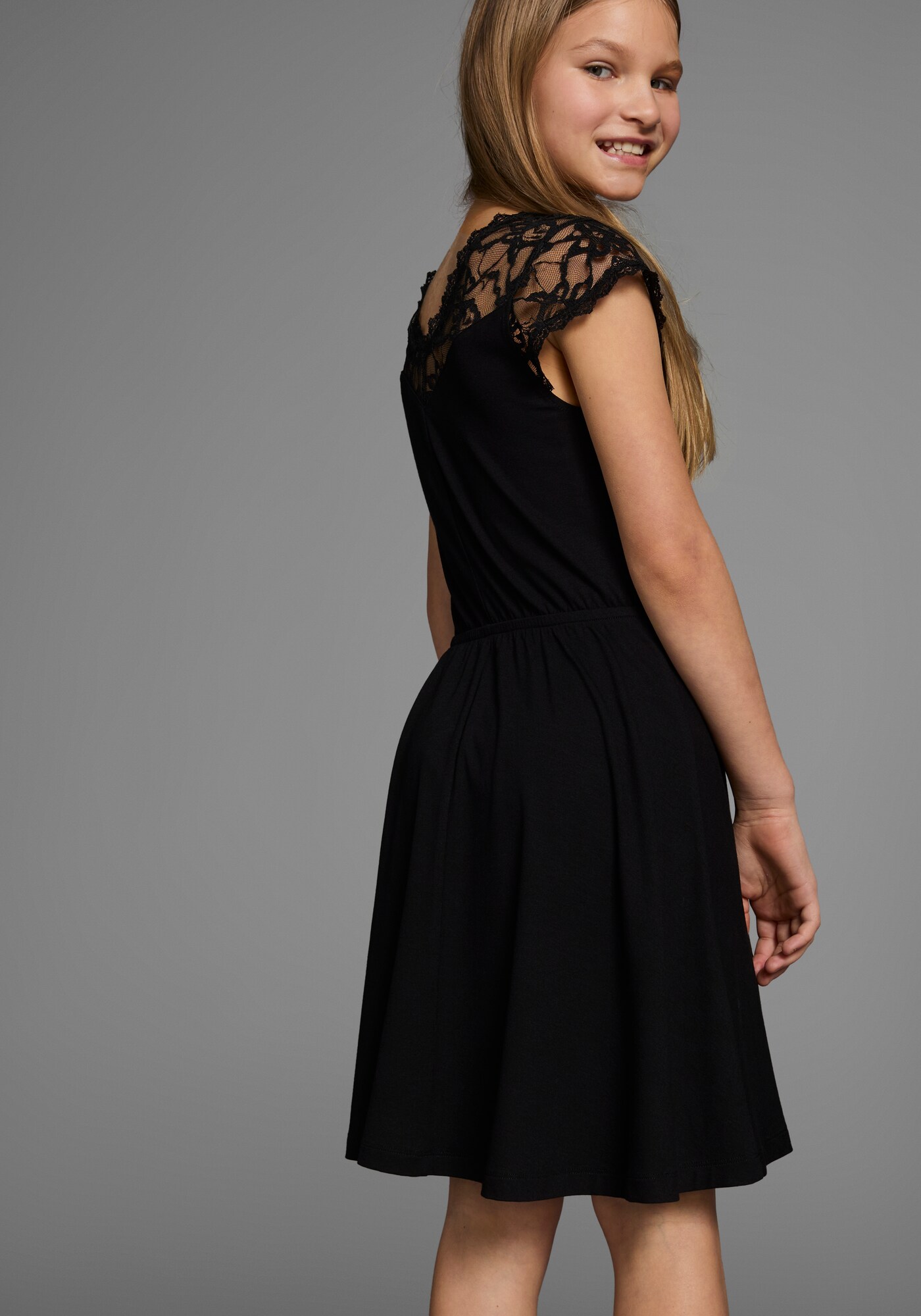 Thumbnail - Kleid
