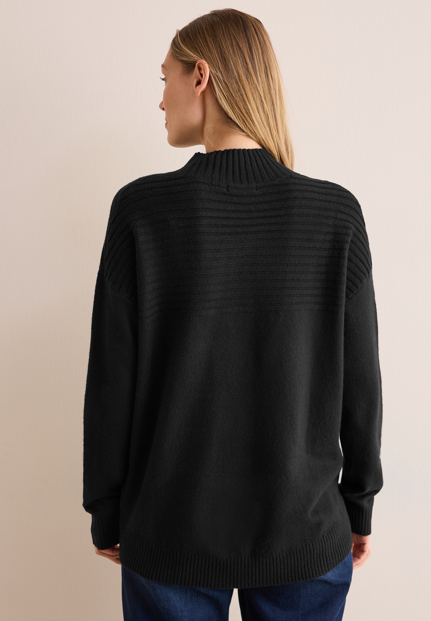 Thumbnail - Pullover
