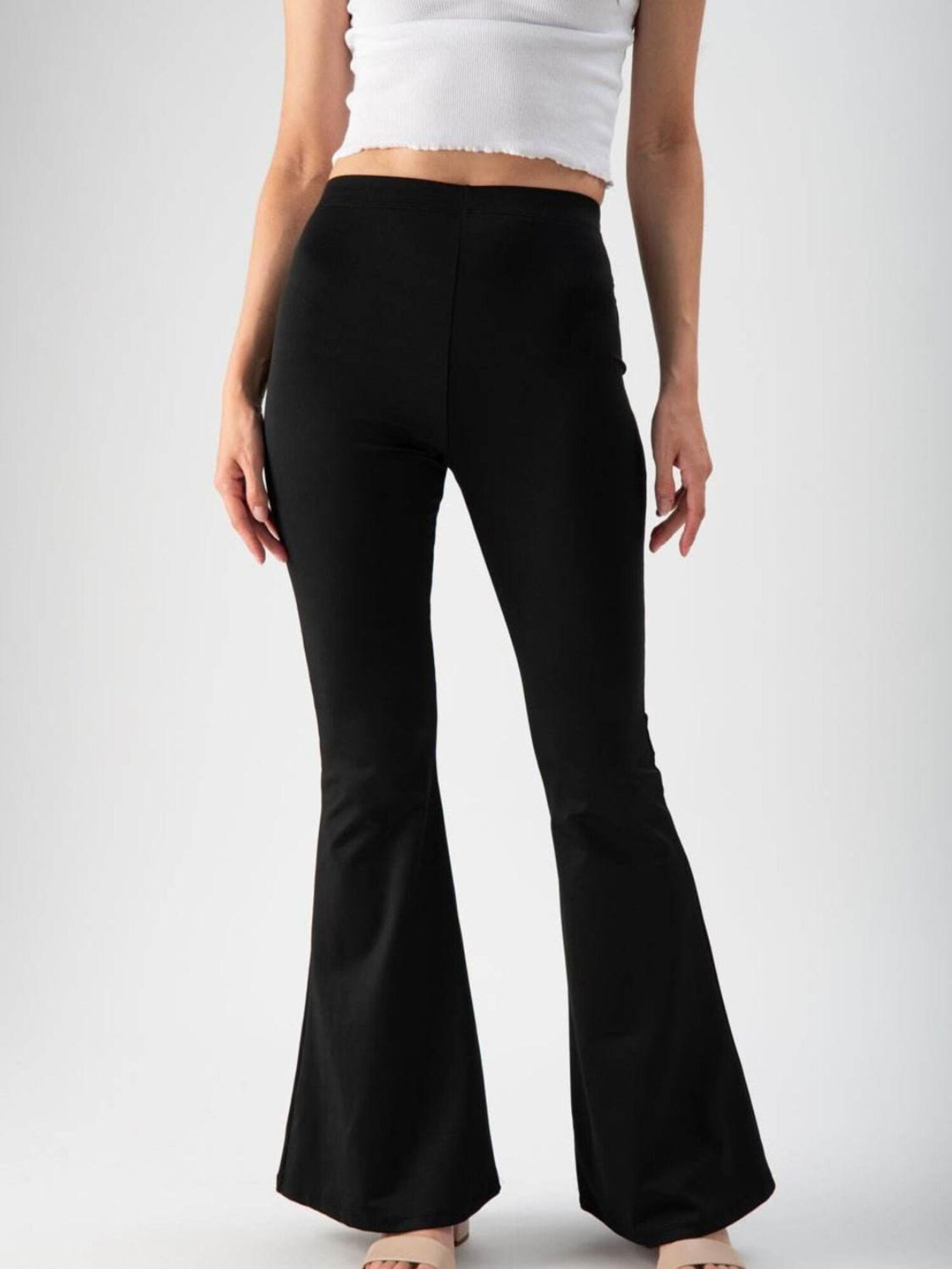 MND Pantalón 'High-waisted flare trousers'  negro