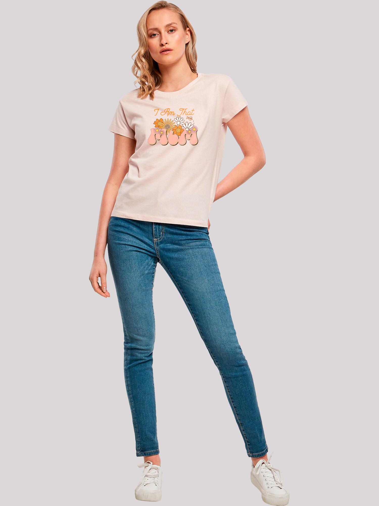 Thumbnail - T-Shirt 'Mothers Day Confident Floral Typography Motherhood Quote'