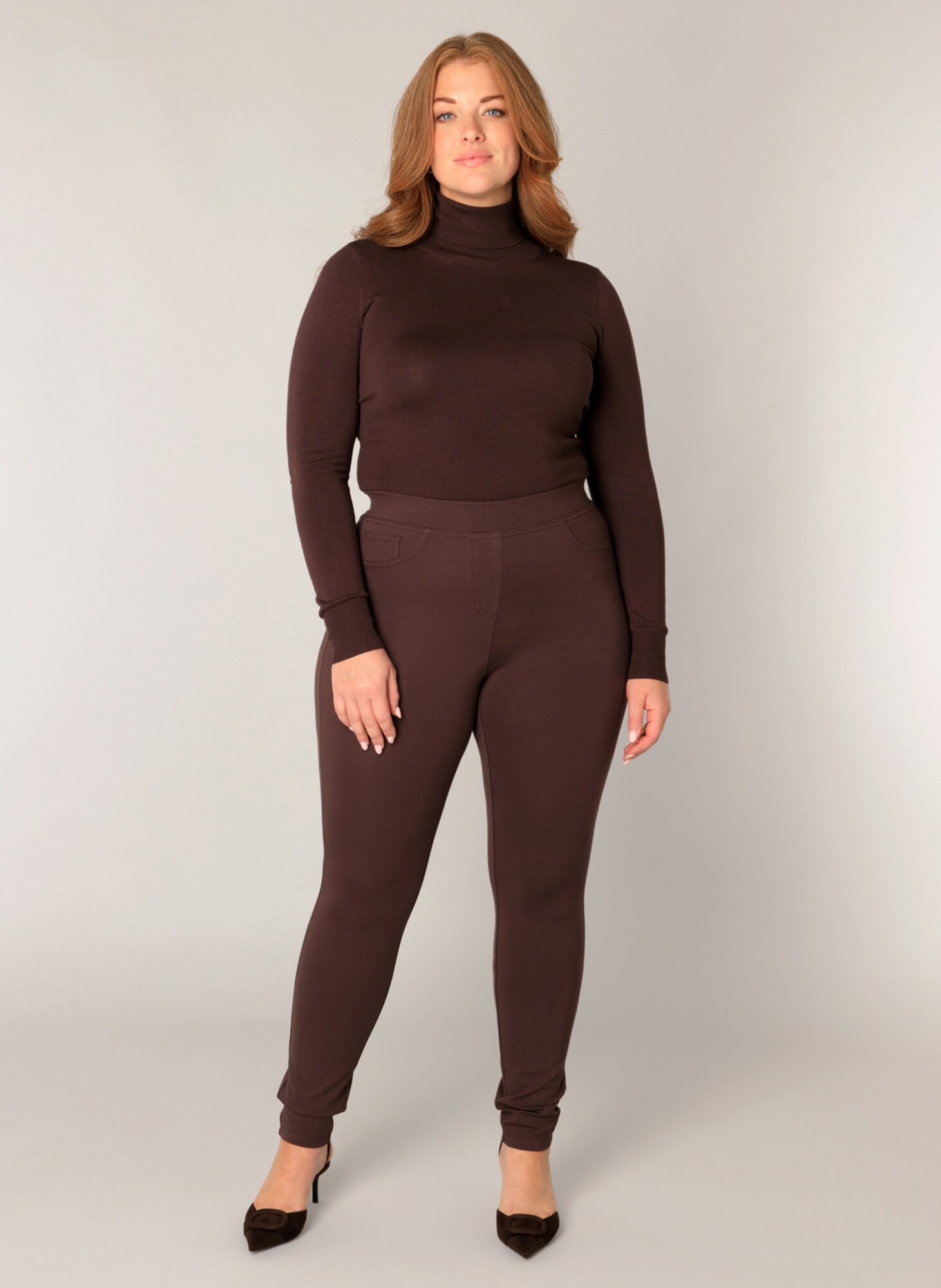 Thumbnail - BASE LEVEL CURVY Leggings