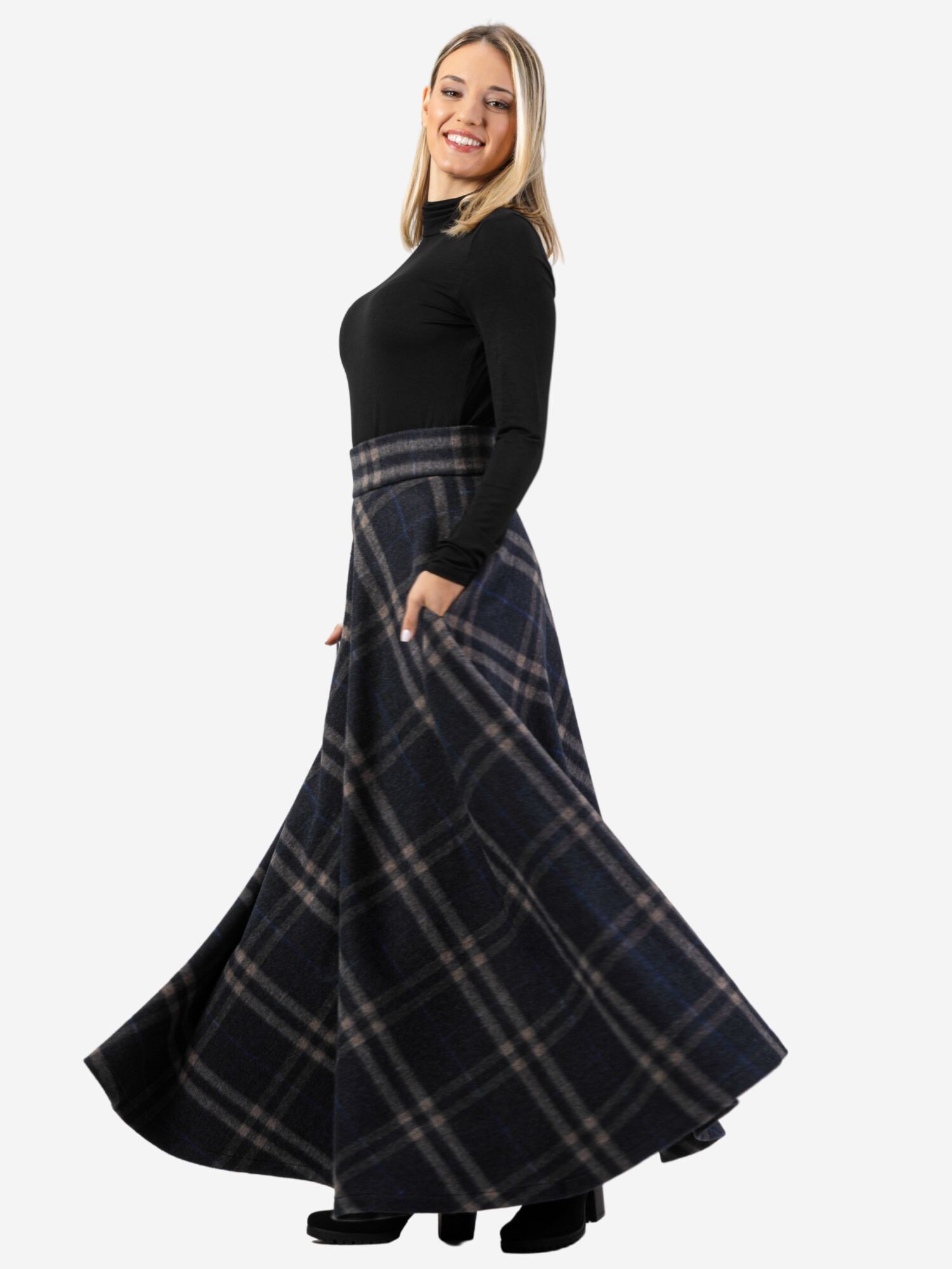 Thumbnail - Nikka Place Rock Magnolia