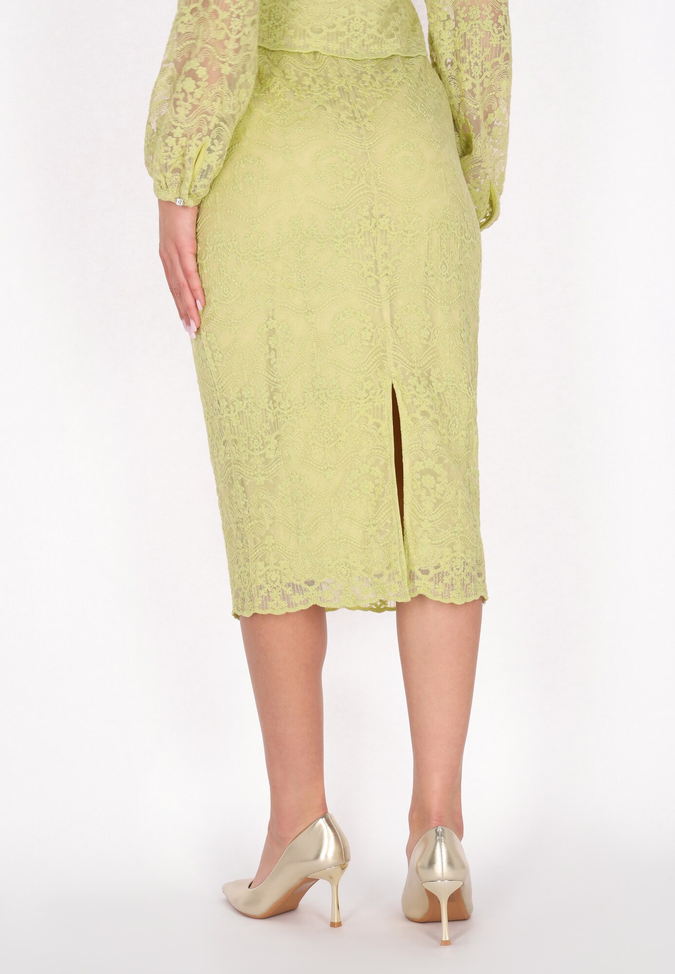 Thumbnail - faina Rock Fashion Look