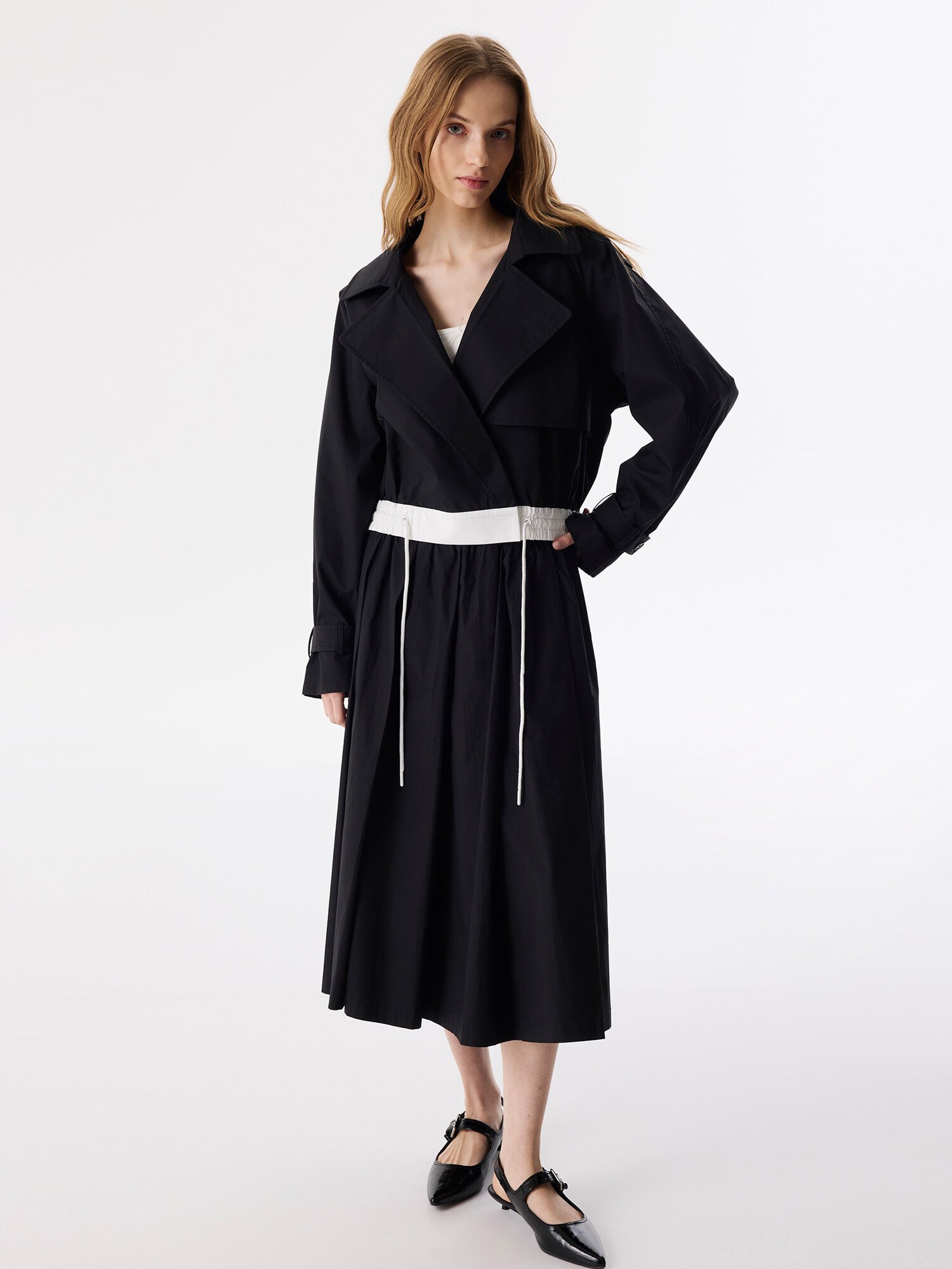 Thumbnail - Twist Mantel