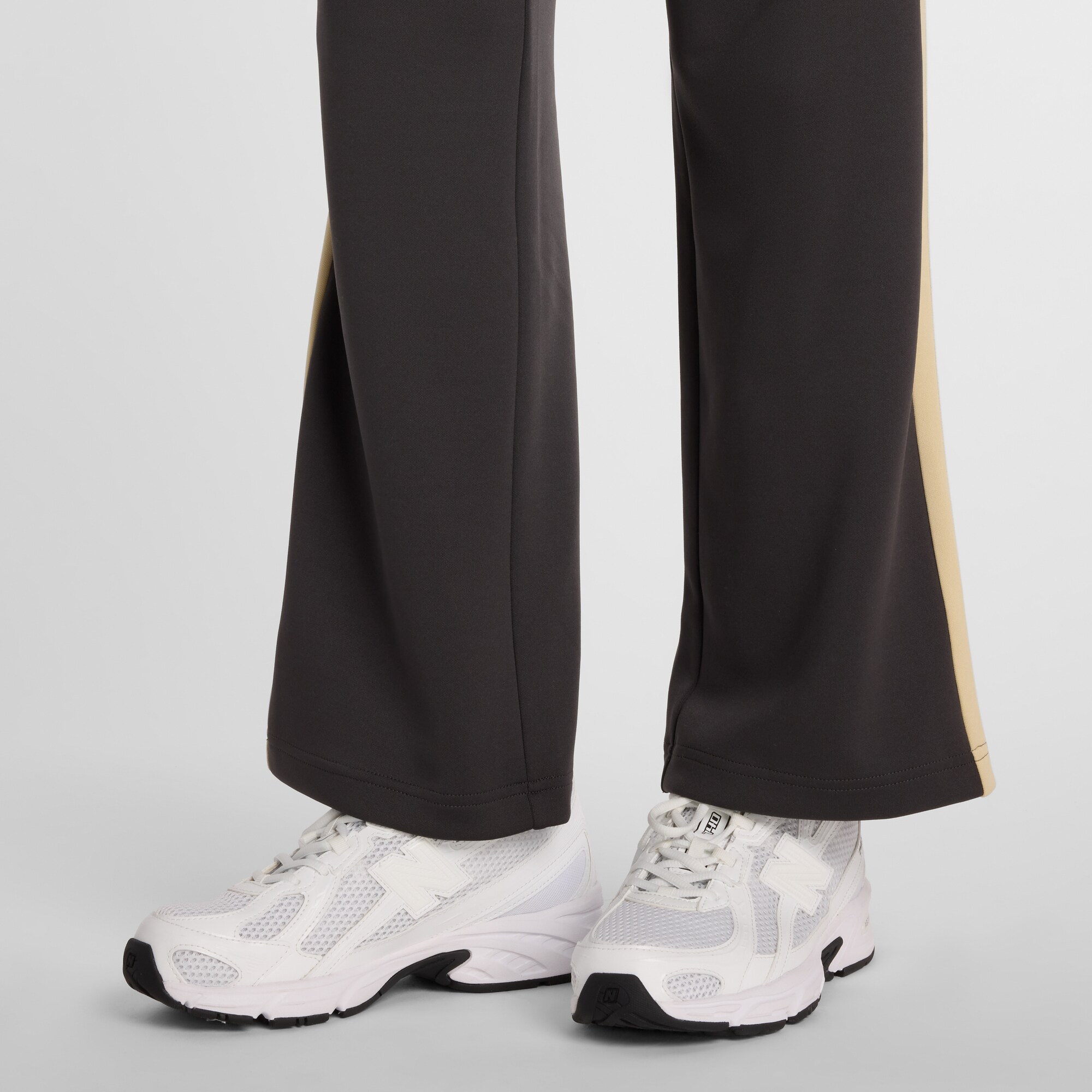 New balance Pantalón deportivo  miel / negro / blanco – imagen 4