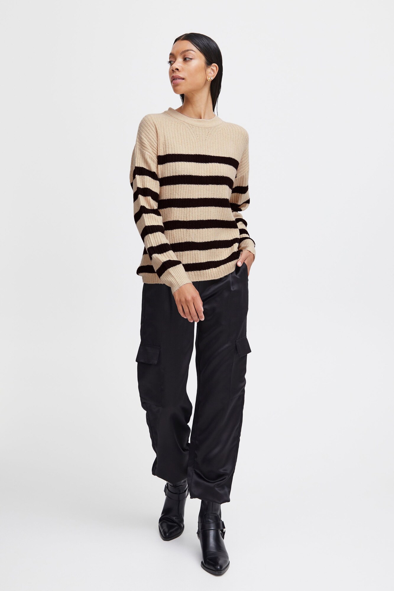 Thumbnail - b.young Pullover
