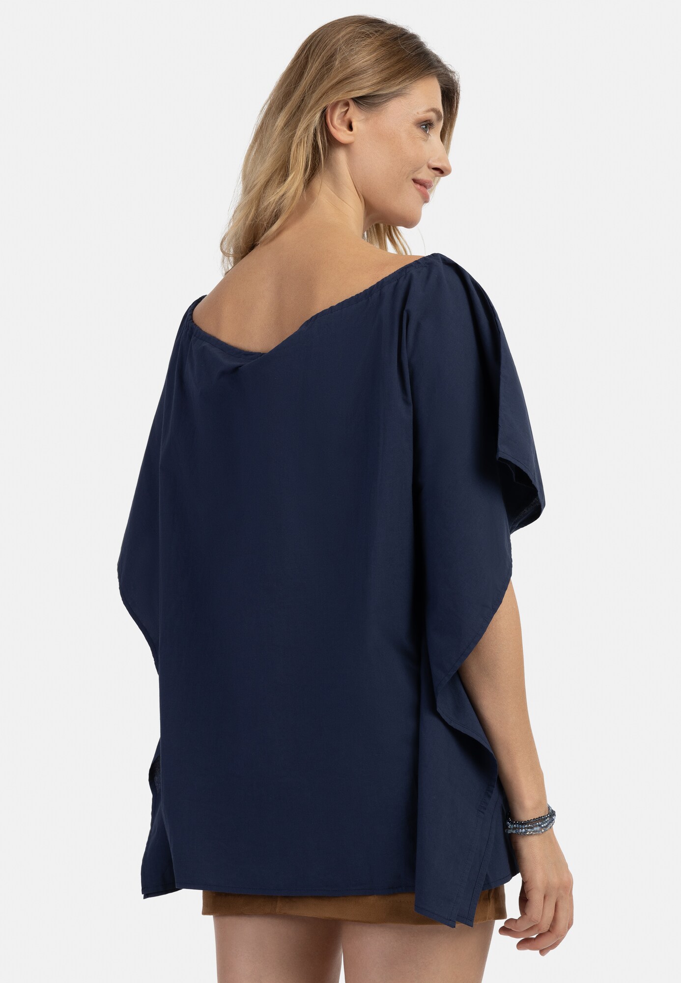 Thumbnail - usha FESTIVAL Poncho