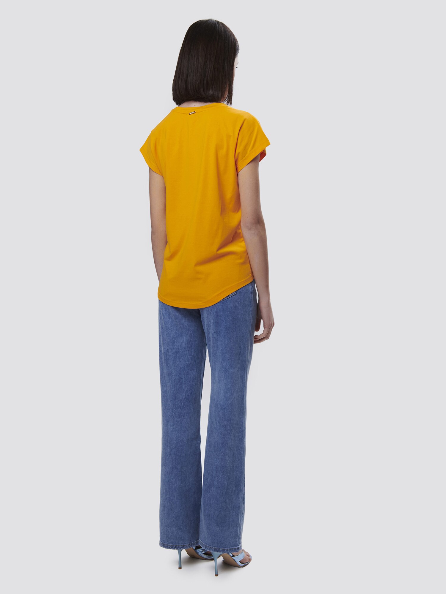 Thumbnail - Shirt