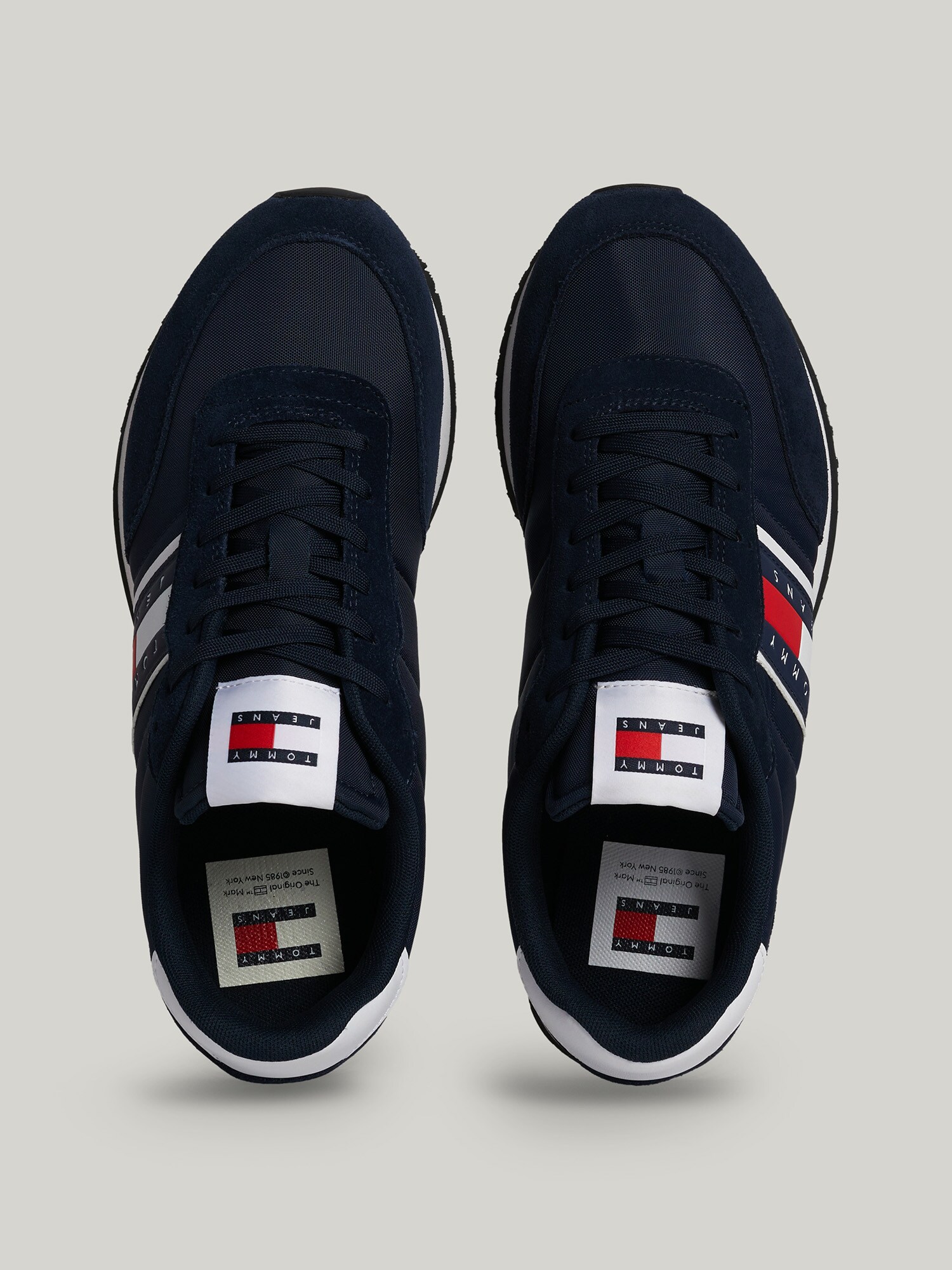 Thumbnail - Sneaker 'Essential'