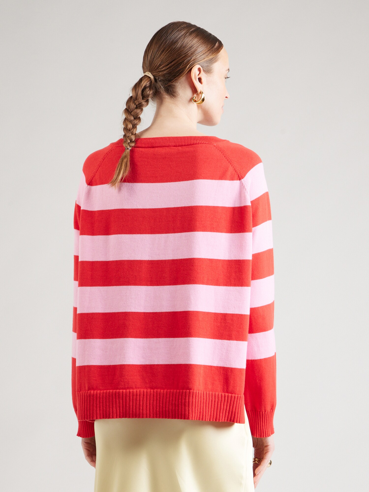 Thumbnail - Pullover