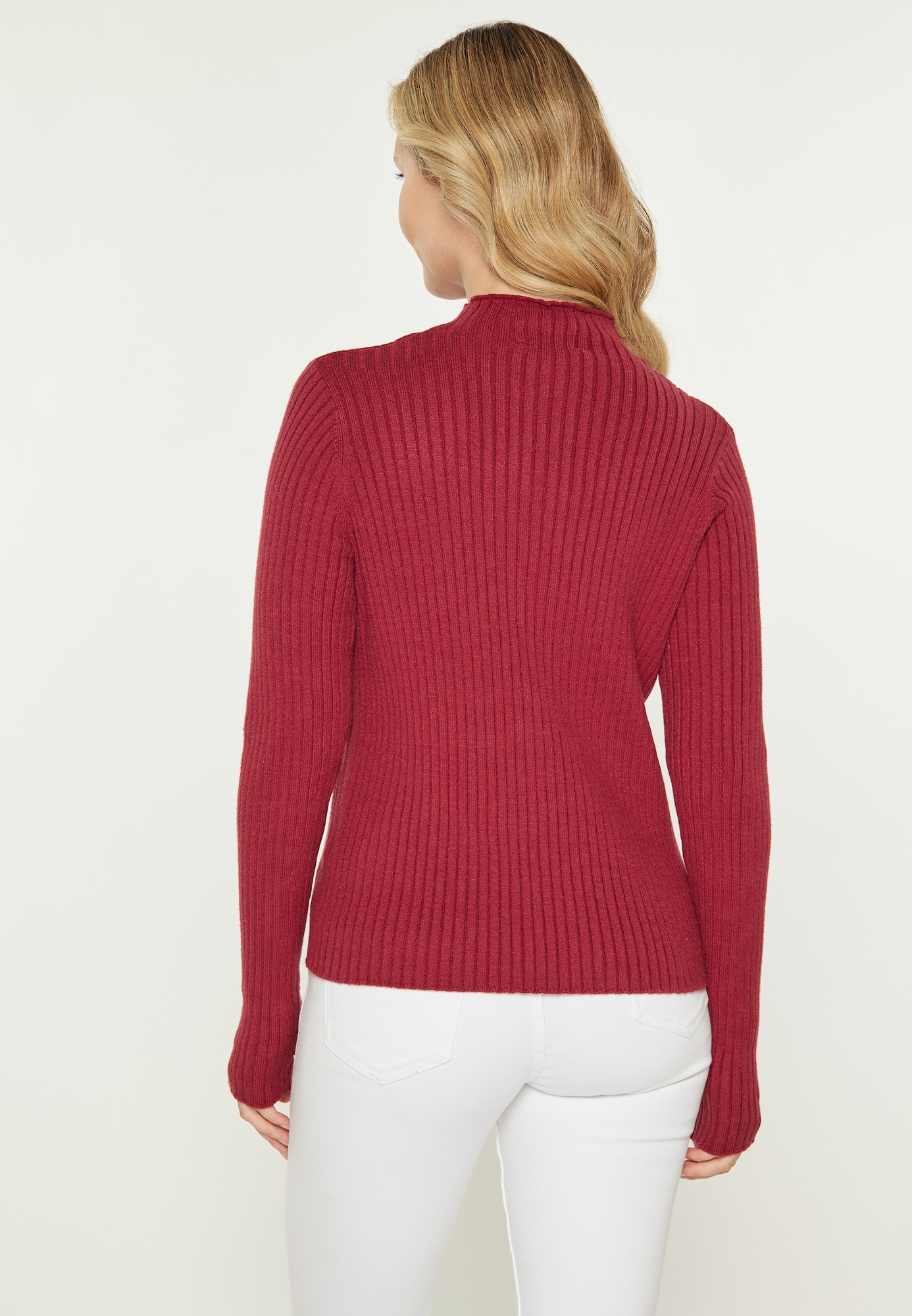 Thumbnail - usha BLUE LABEL Pullover Classic