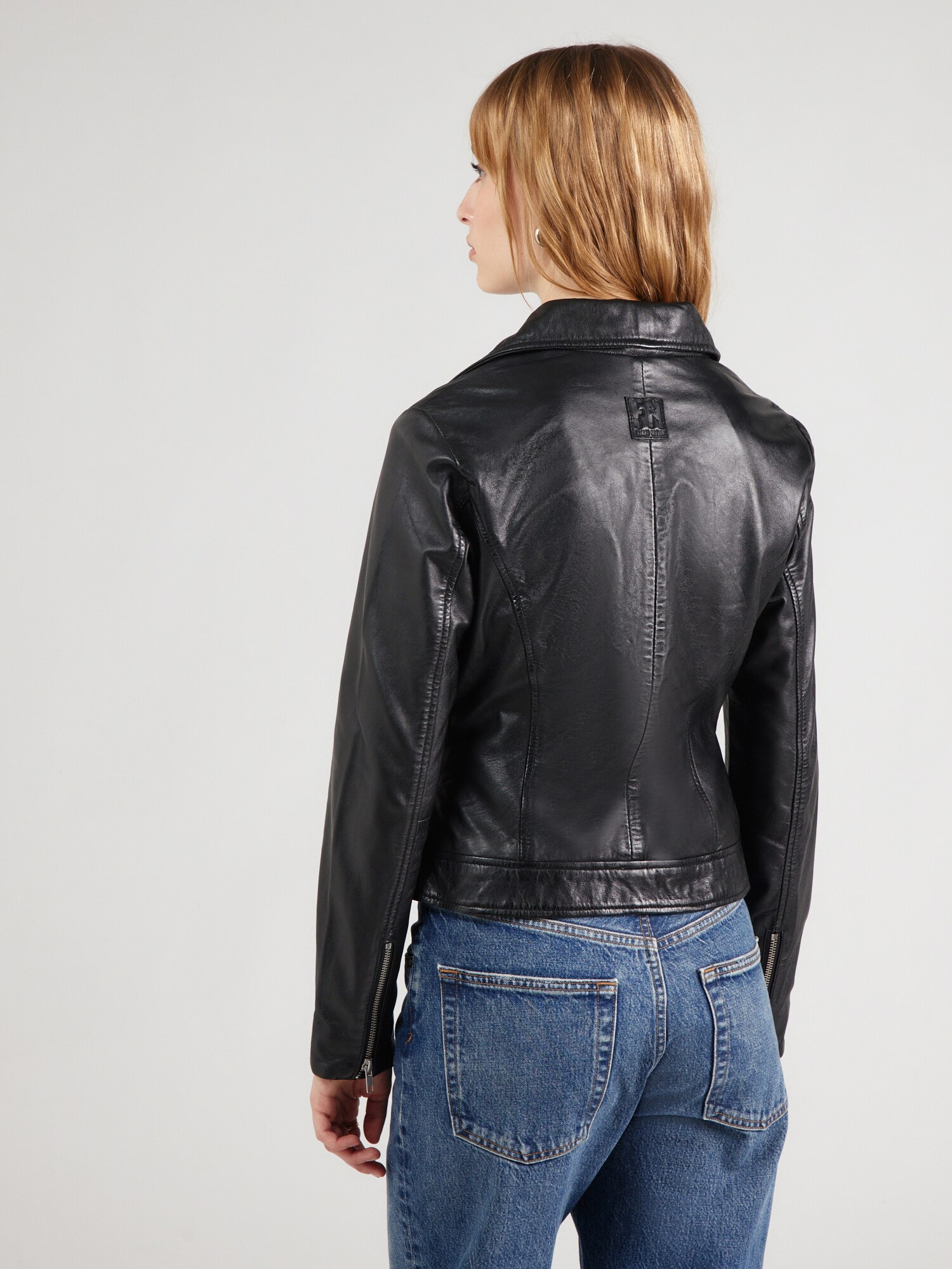 Thumbnail - FREAKY NATION Jacke Nuria