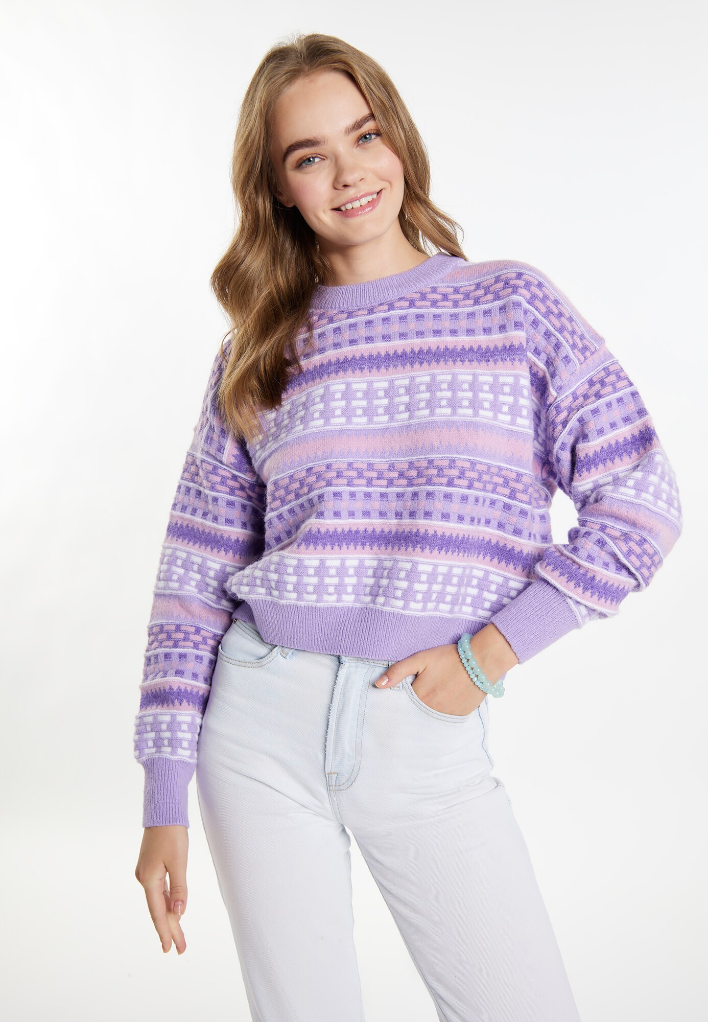 Thumbnail - IZIA Pullover Eyota