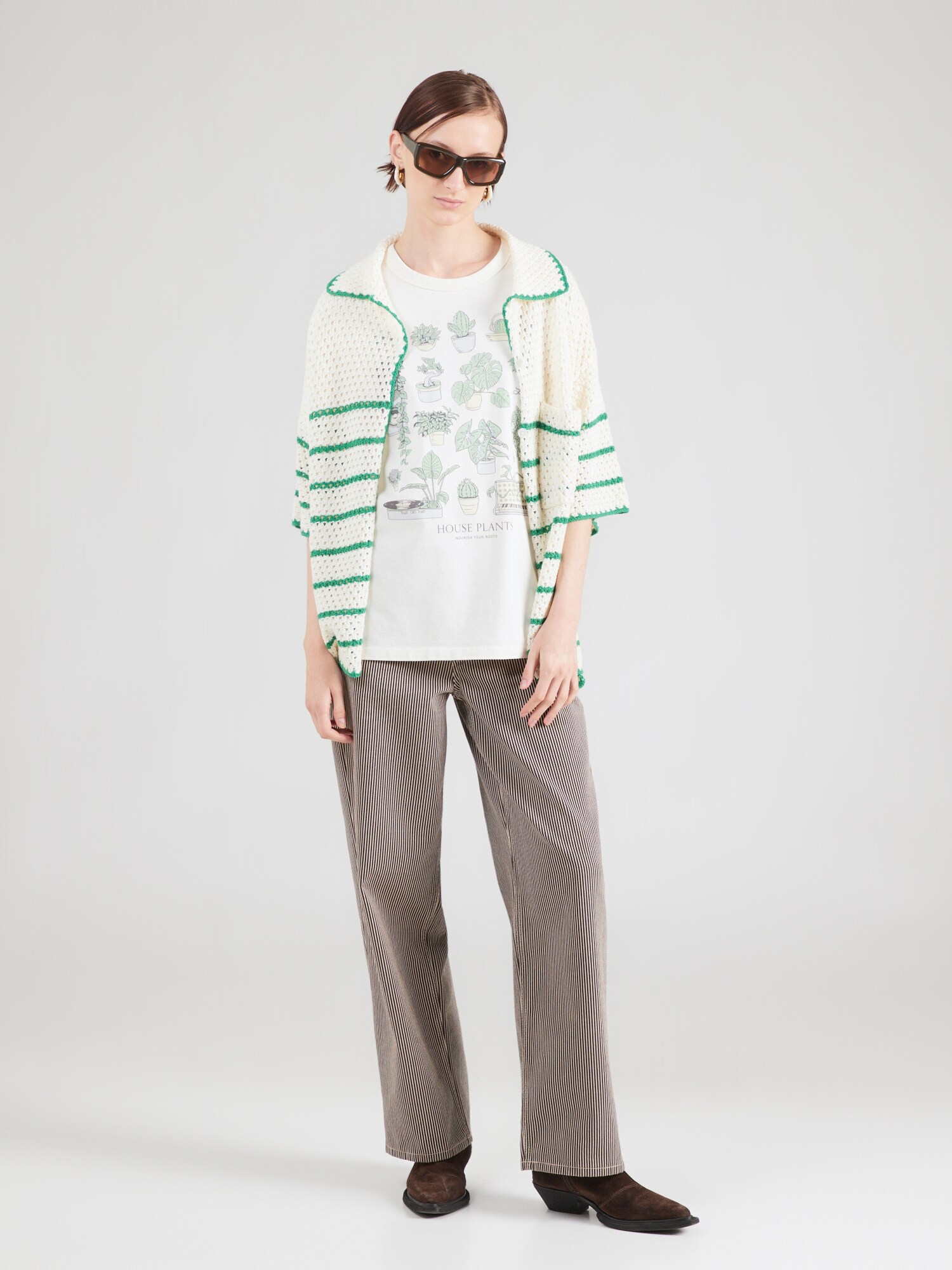 LEVI'S ® Camiseta 'GR TABOR'  verde pastel / negro / blanco – imagen 4