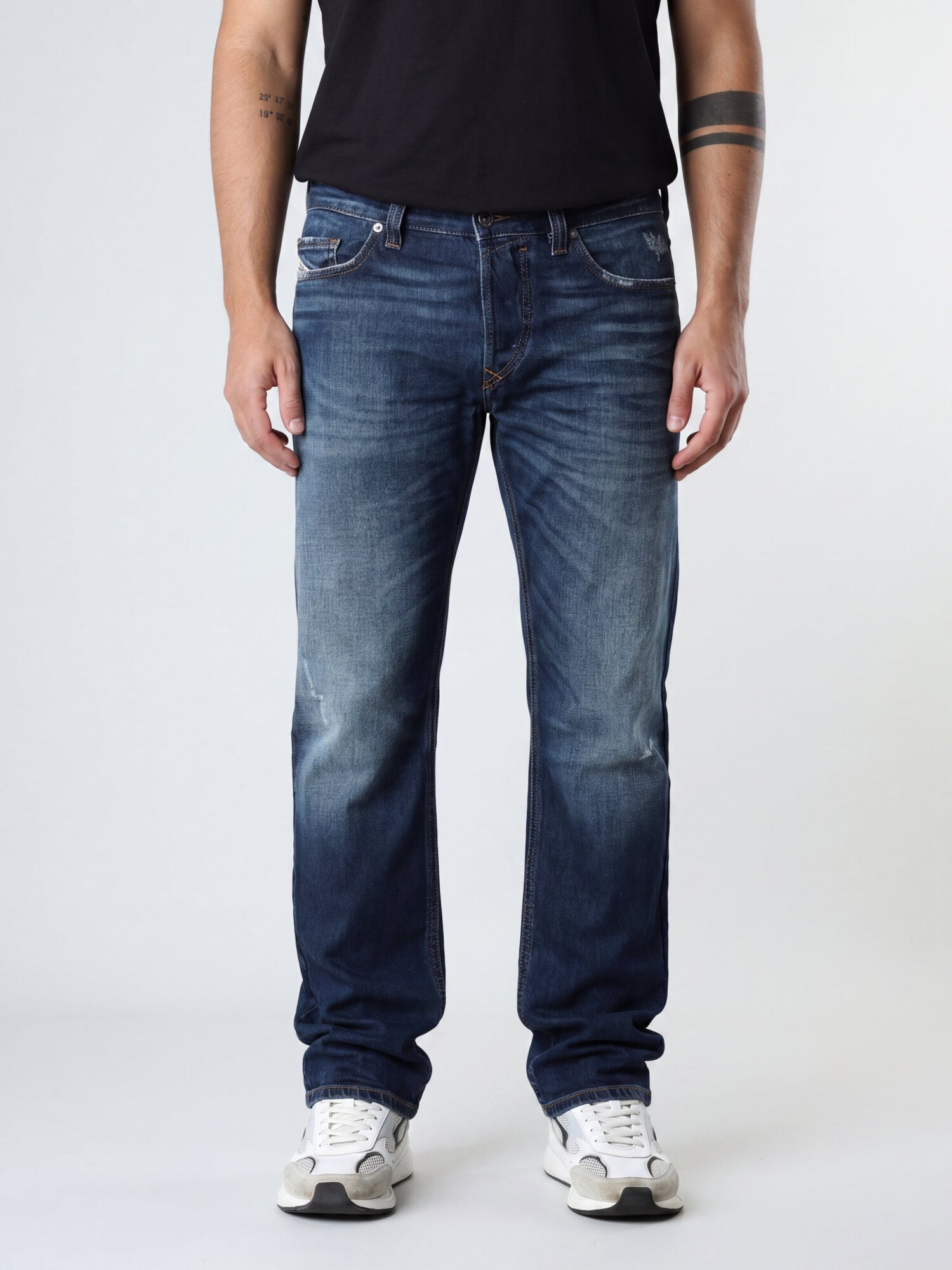 DIESEL Vaquero 'Light & Supersoft SAFADO-X' azul oscuro – imagen 2