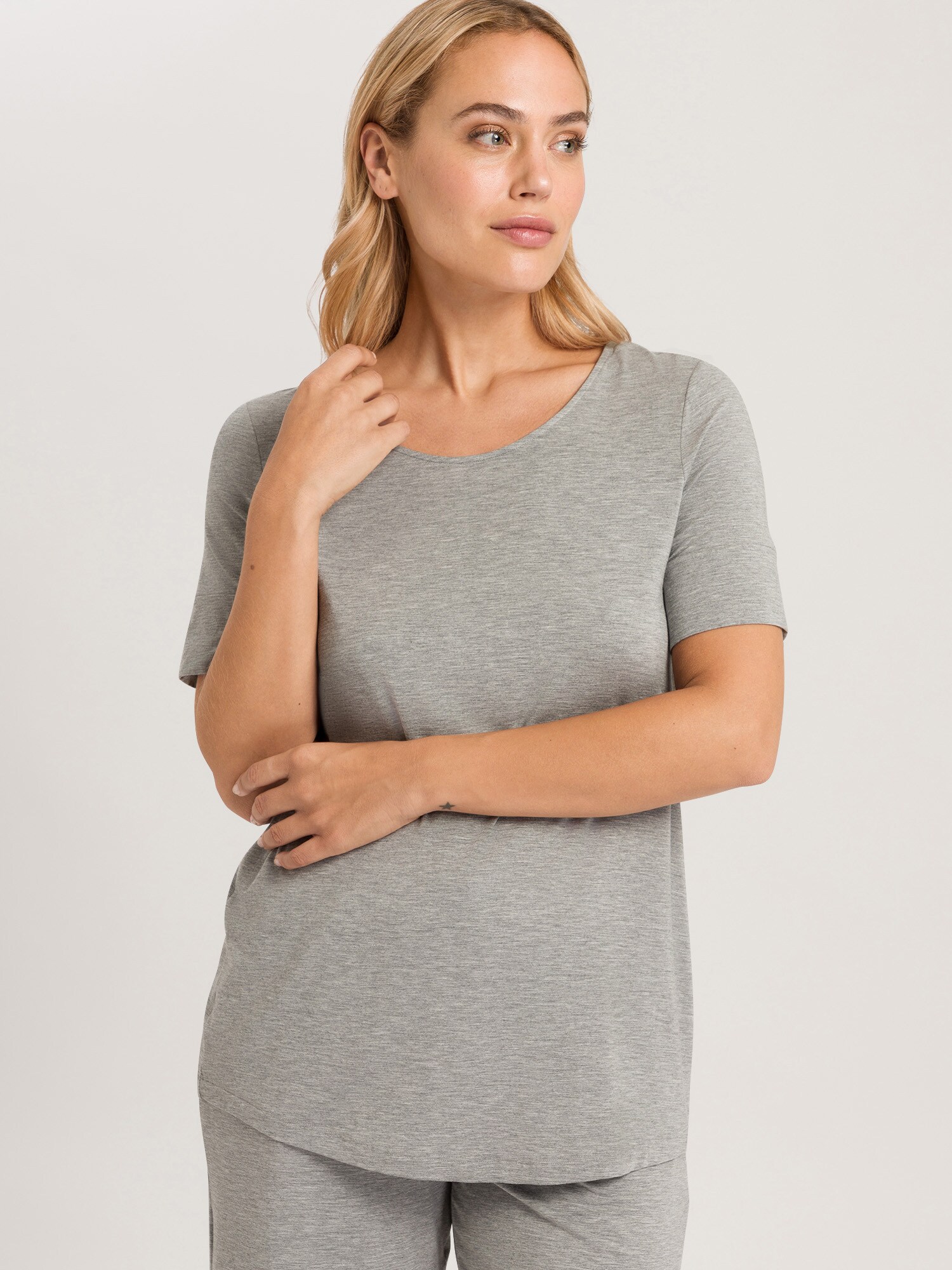 Thumbnail - Hanro Sleepshirt Natural Elegance
