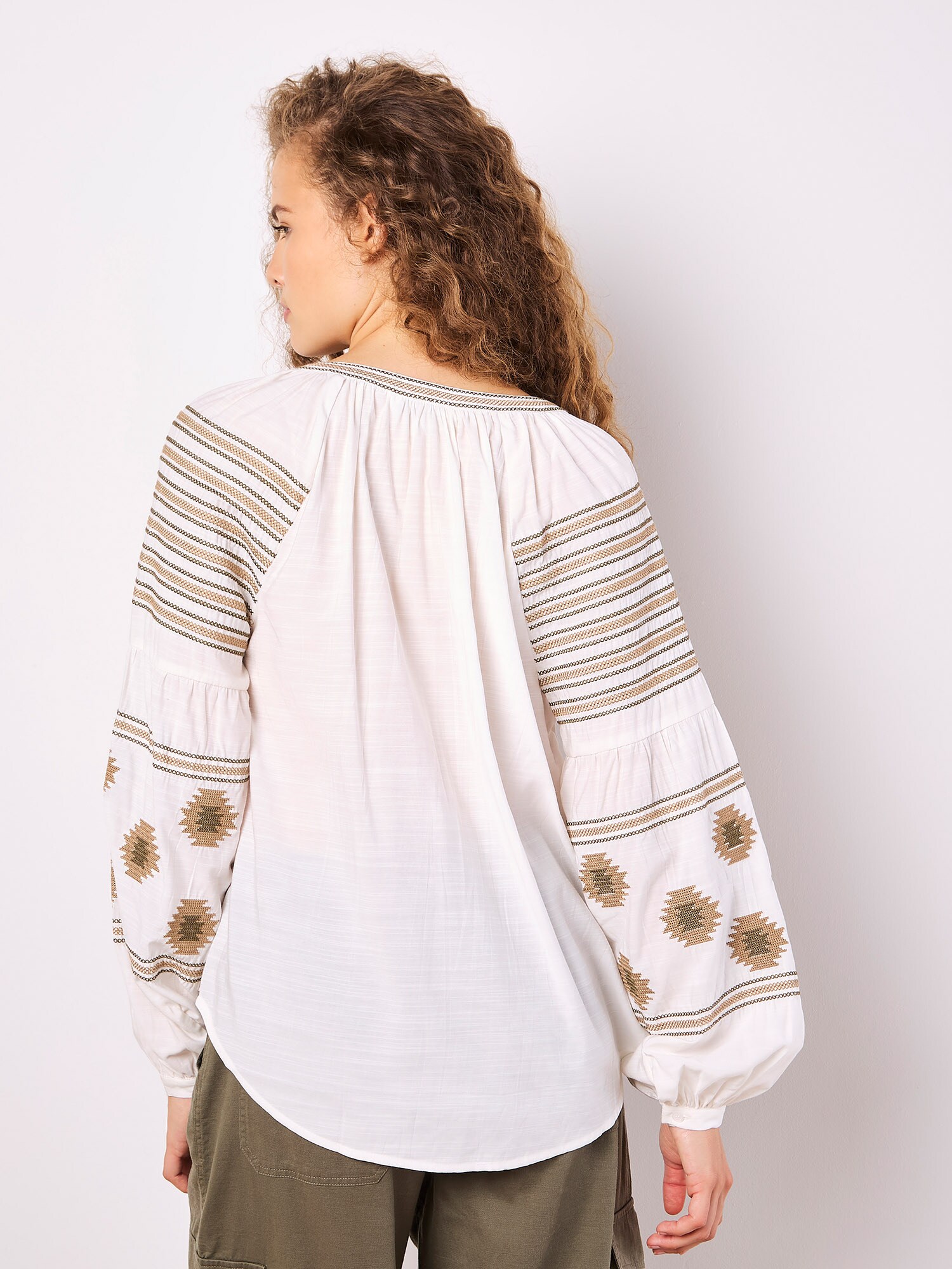 Thumbnail - Apricot Bluse Aztec Embroidered