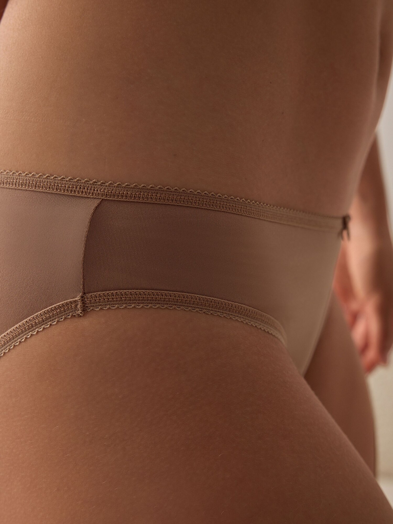 Thumbnail - Next Slip