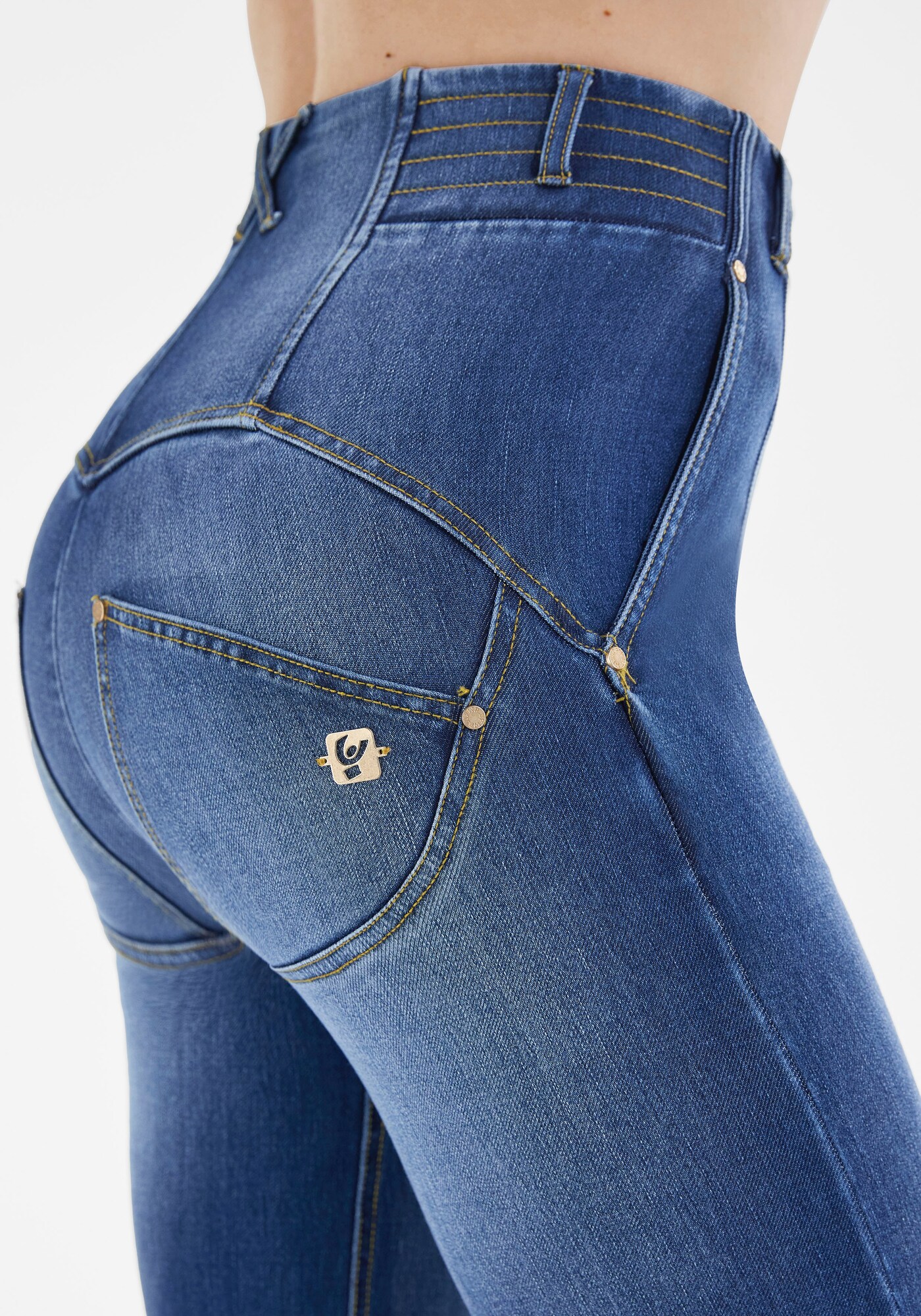 Thumbnail - Jeans