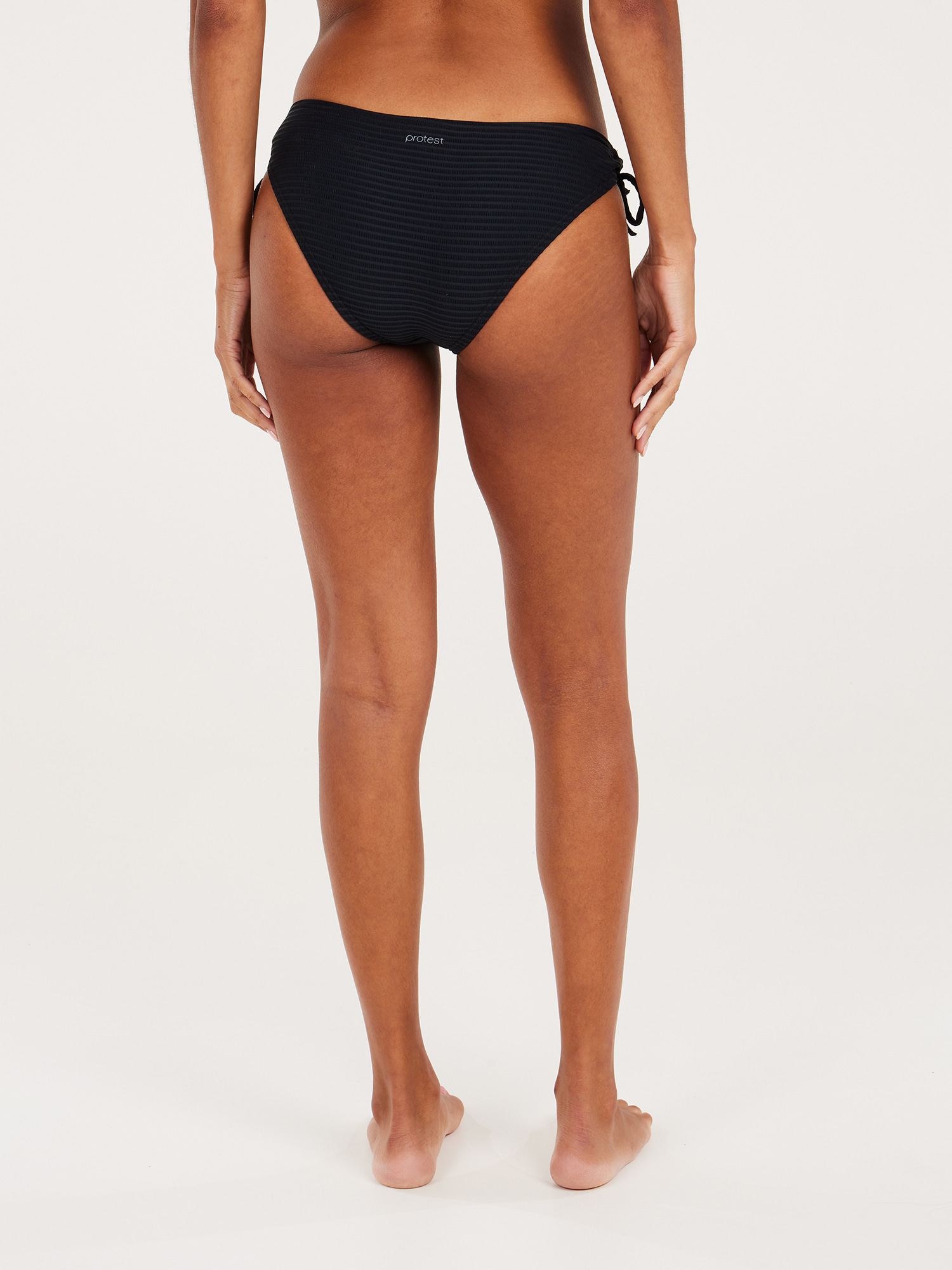 PROTEST Bikinové nohavičky 'MIXBACK' čierna (obrázok 4)