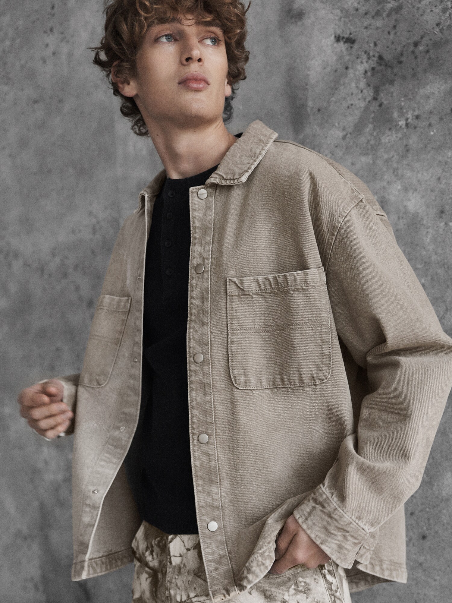 Pull&Bear Prechodná bunda  sivý denim (obrázok 5)