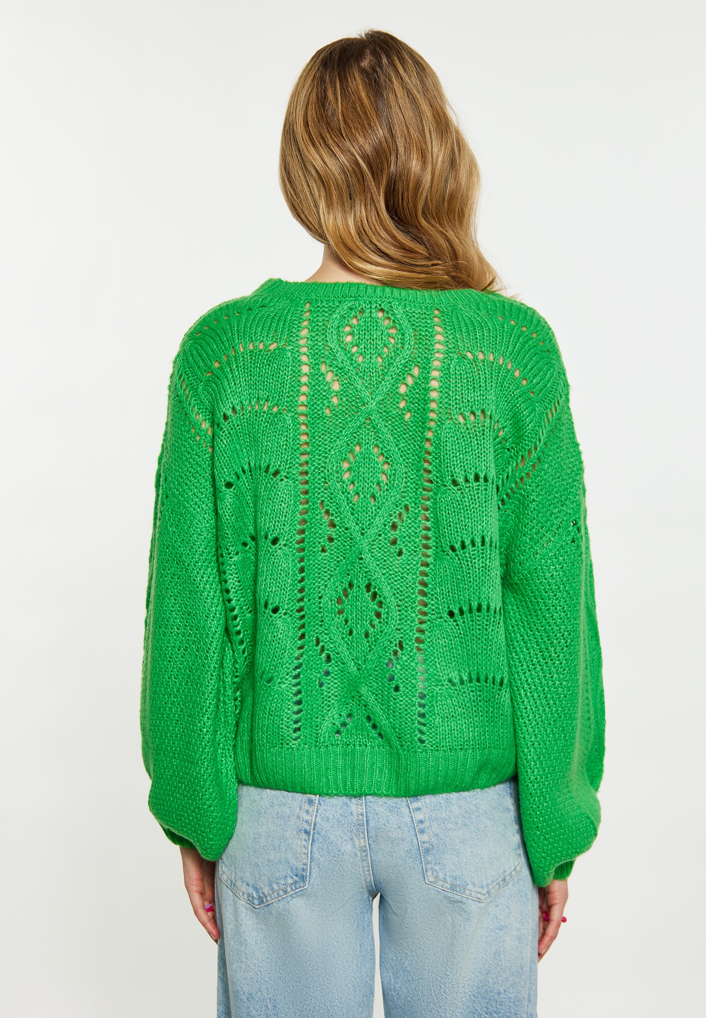 Thumbnail - MYMO Pullover