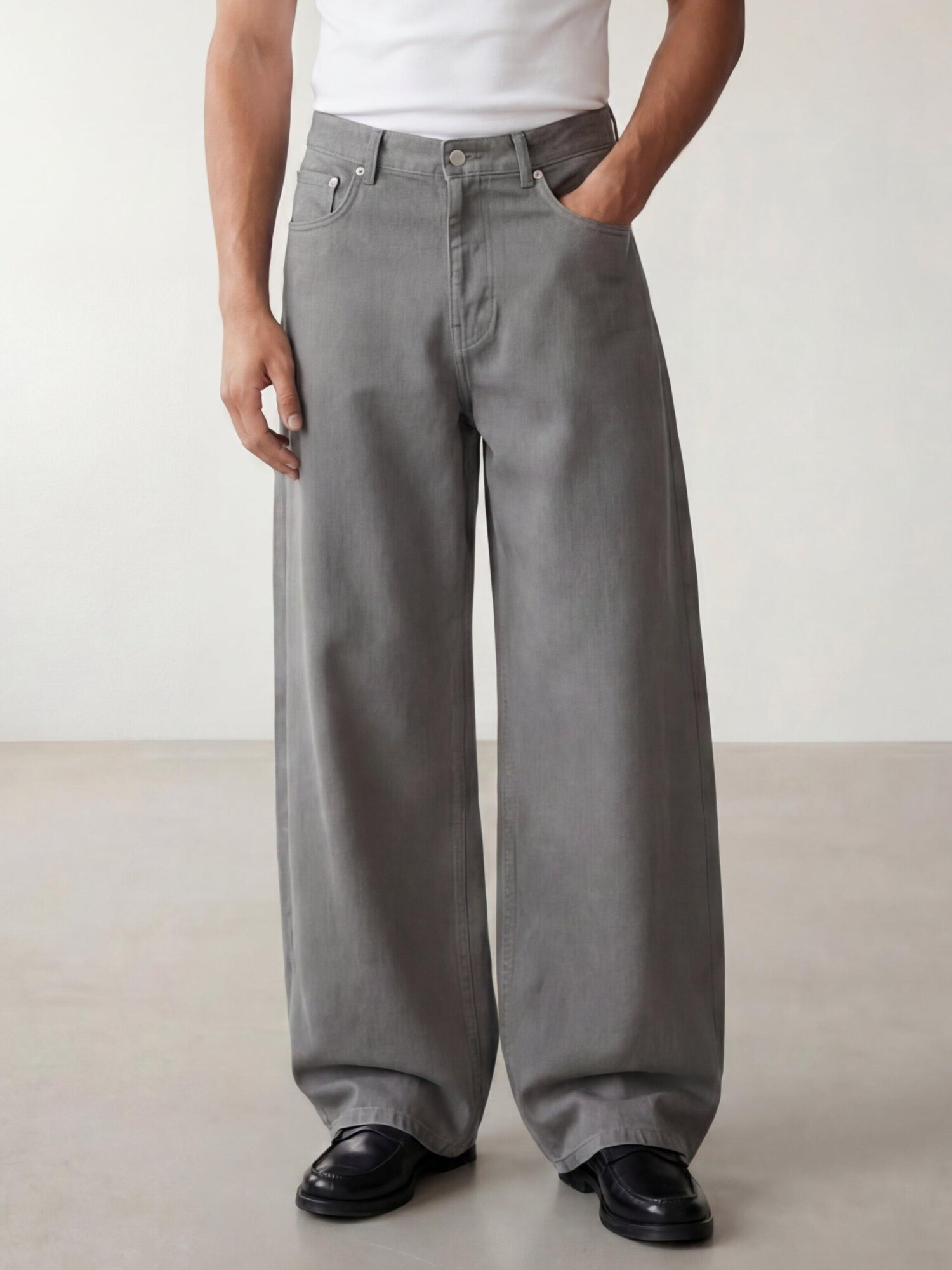 ARMIE Traperice 'The Victor Wide Leg Jeans' siva