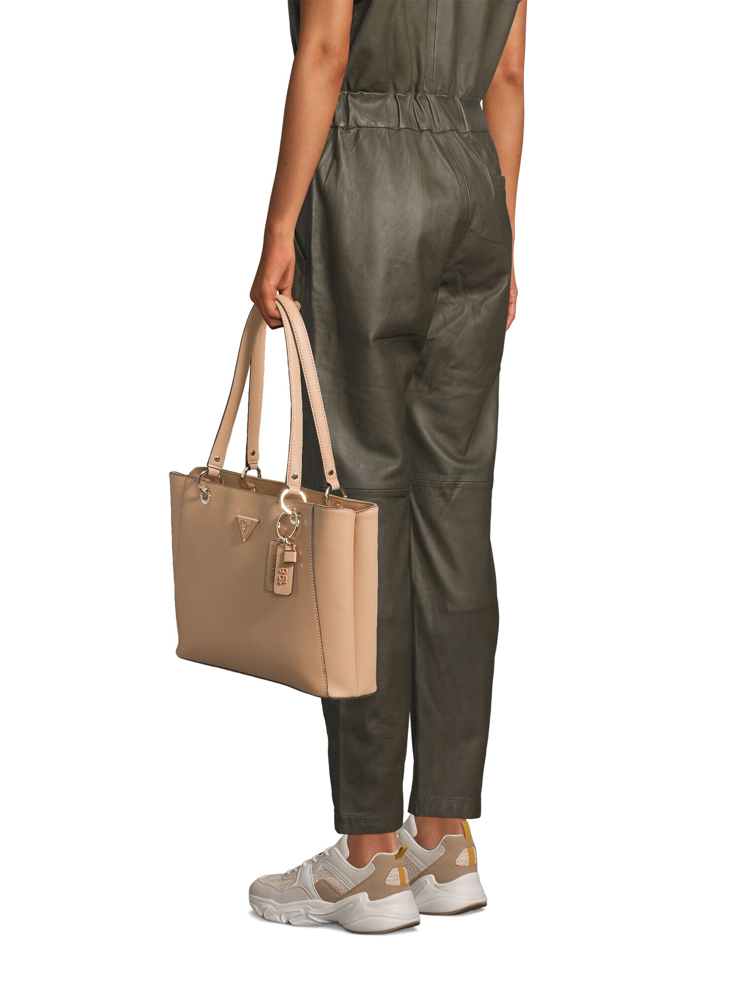 Thumbnail - GUESS Shopper Noelle