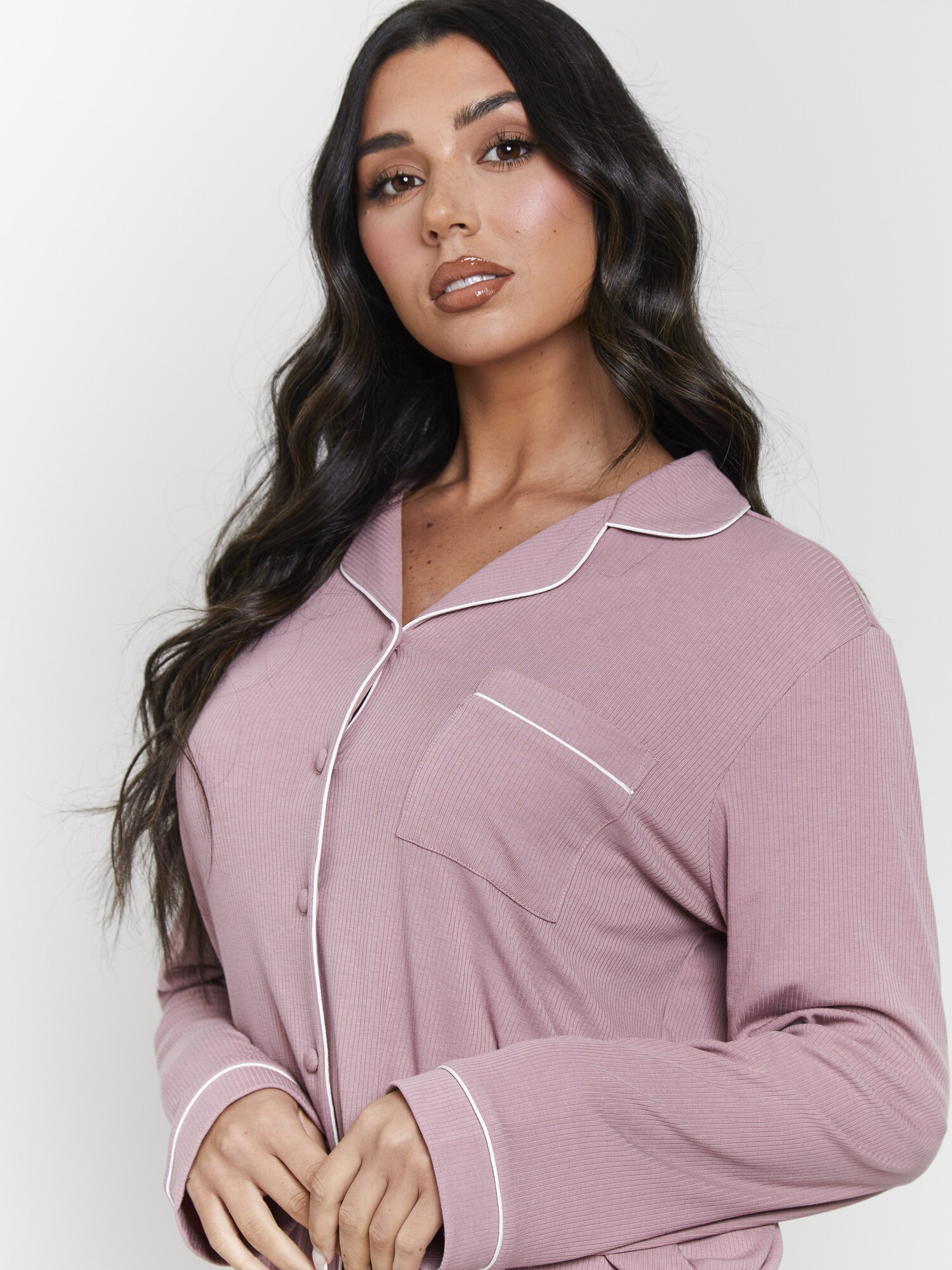 Thumbnail - Loungeable Pyjama