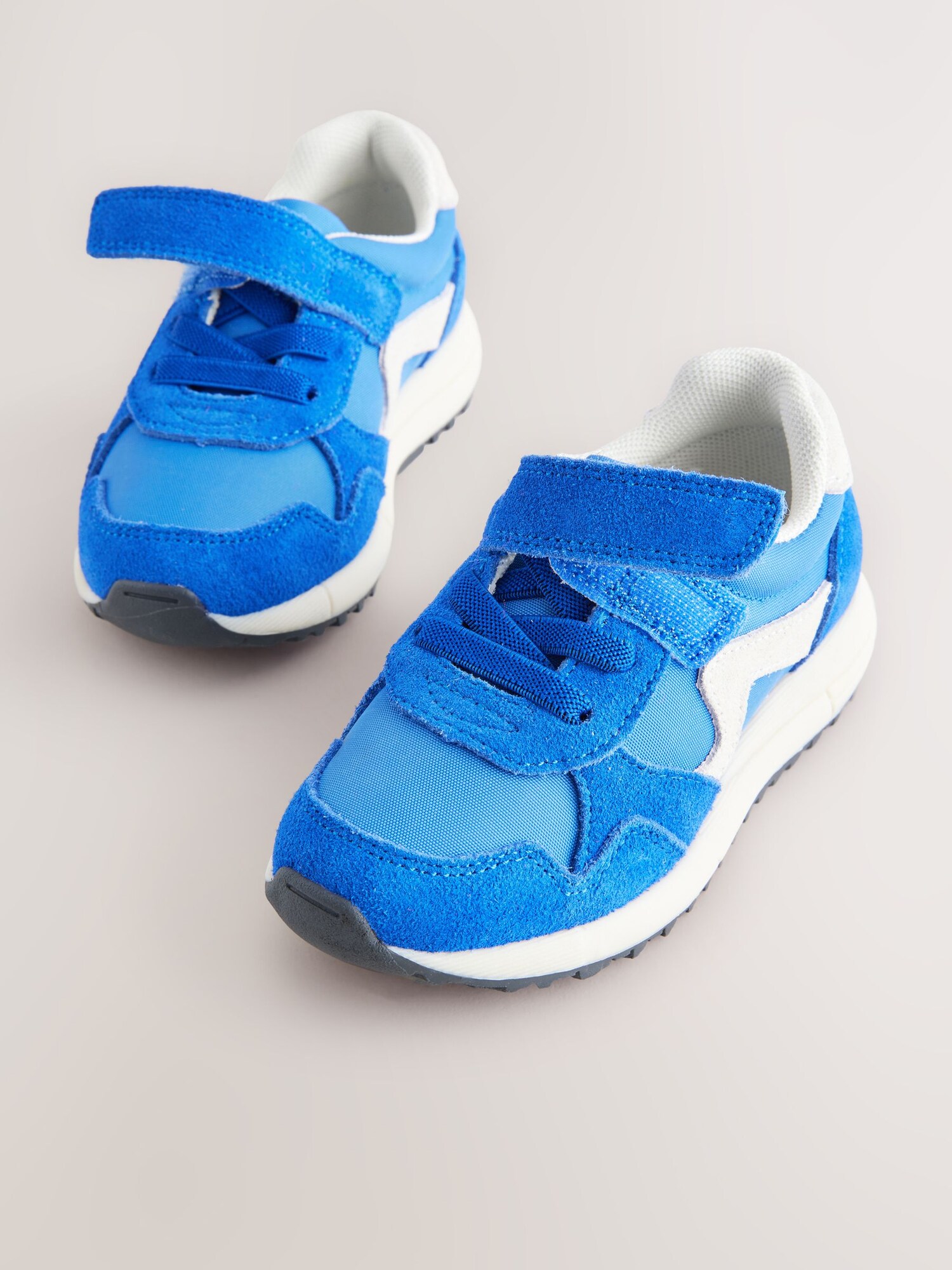 Thumbnail - Sneaker
