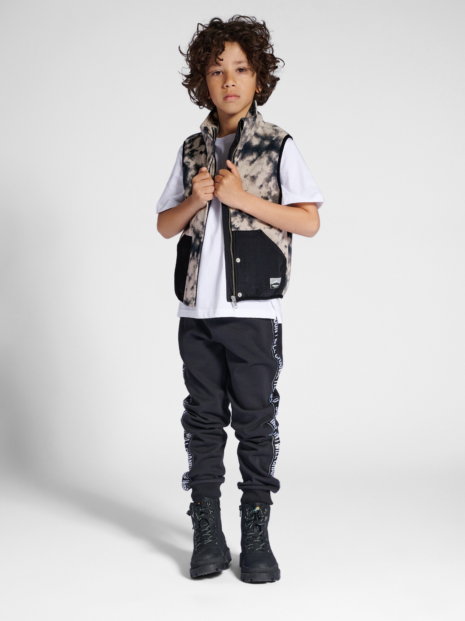 Thumbnail - SOMETIME SOON Weste