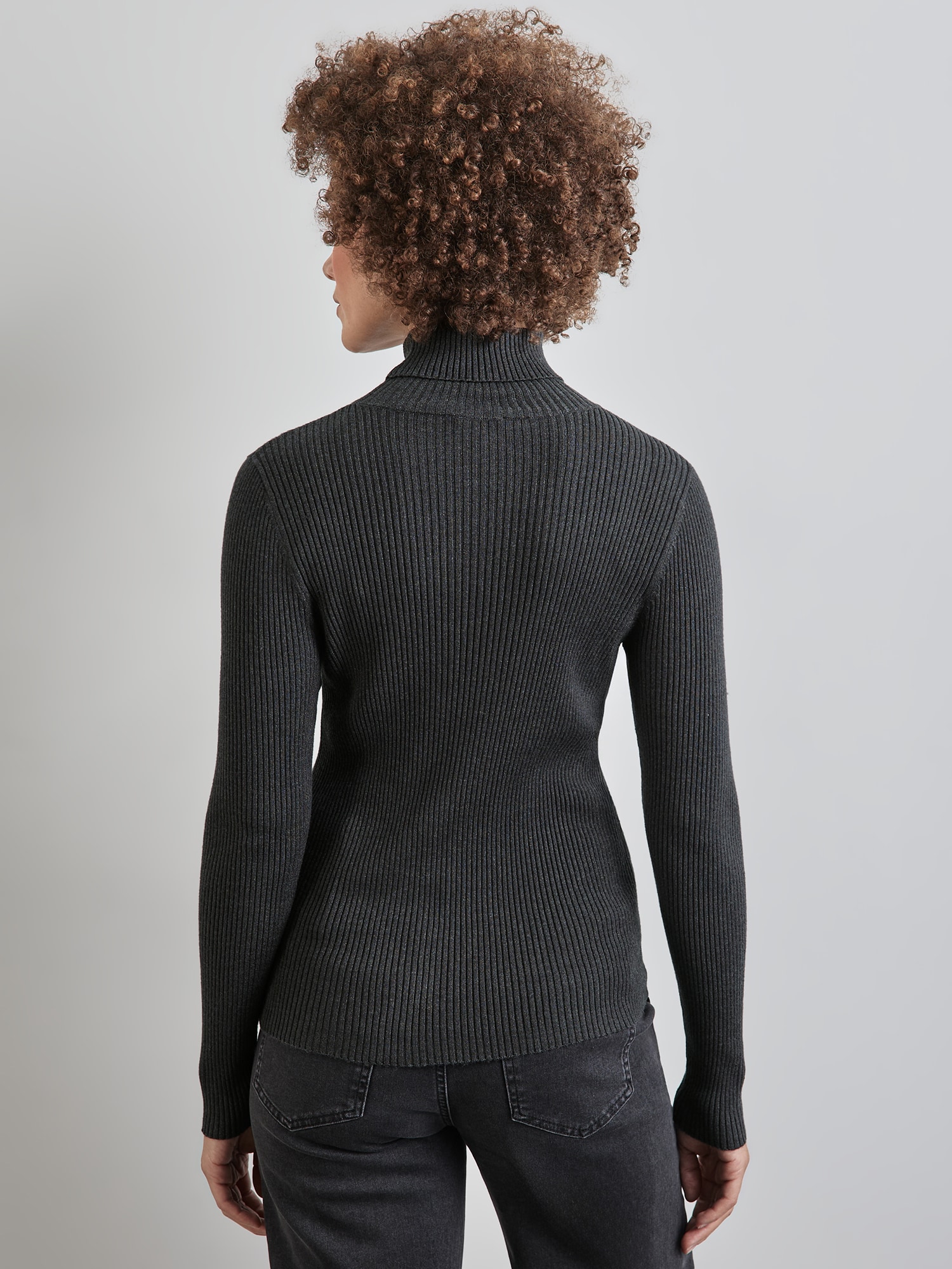 Thumbnail - Pullover
