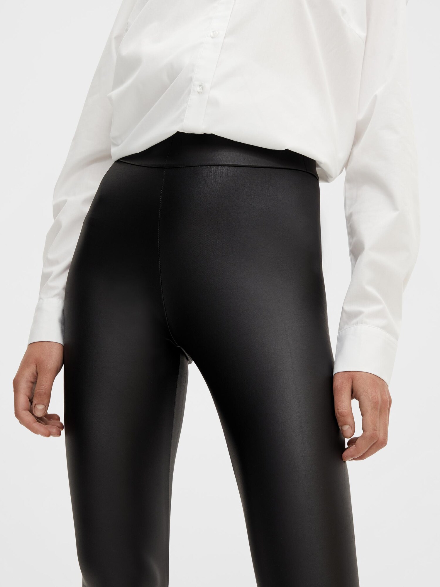 PIECES Leggings 'Shiny'  fekete termék 2. képe