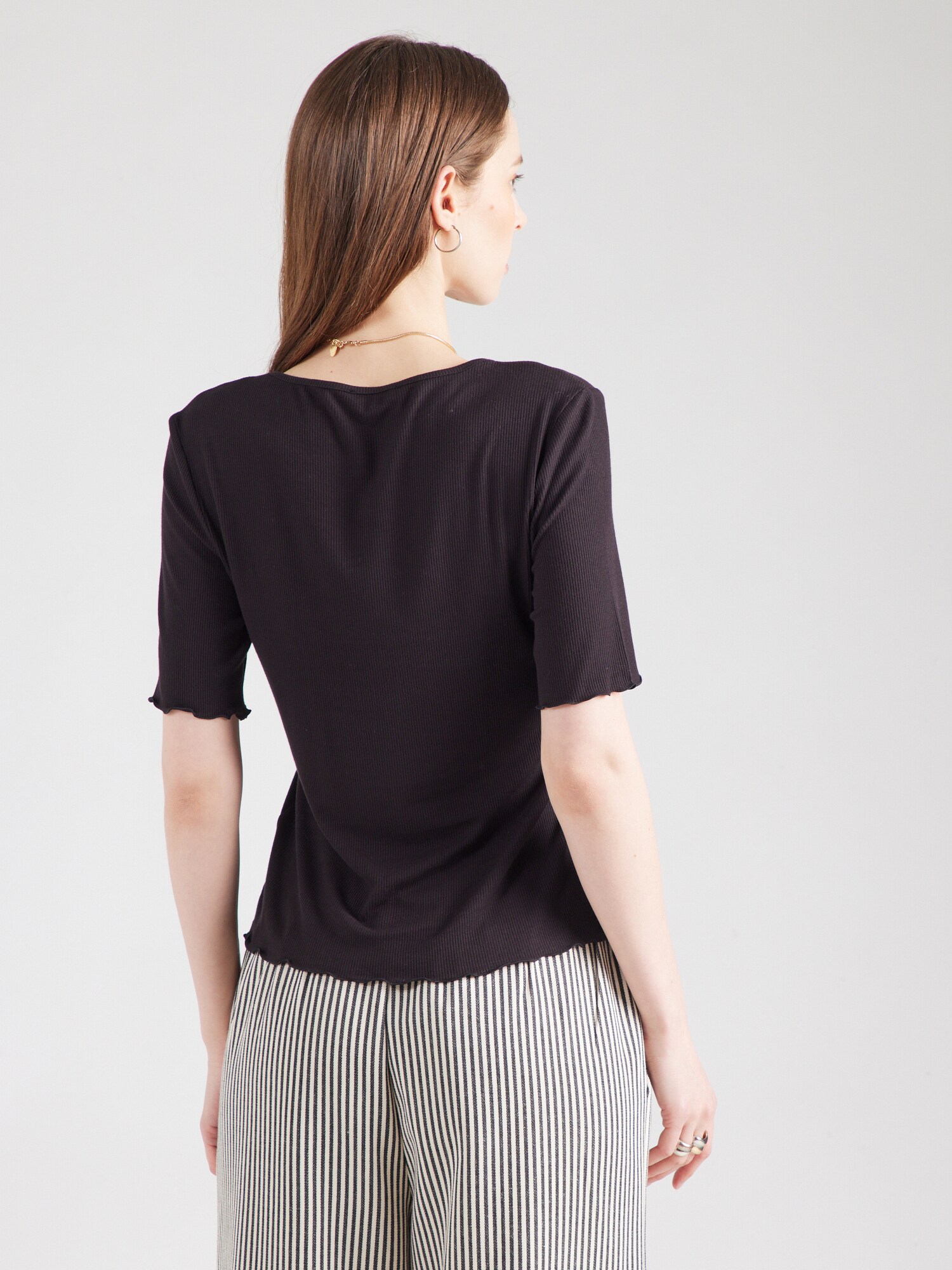Thumbnail - T-Shirt