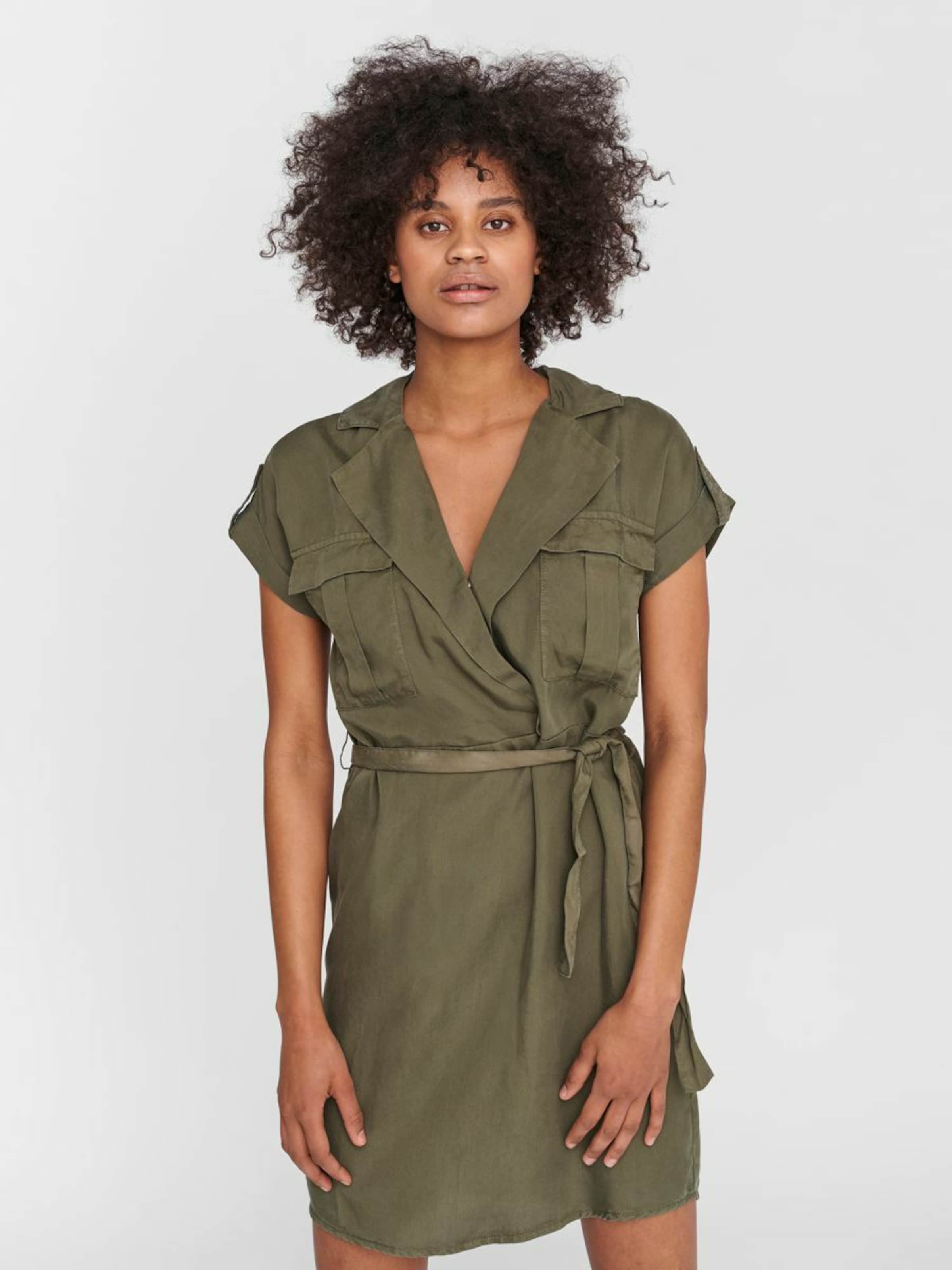 Puff sleeve dress