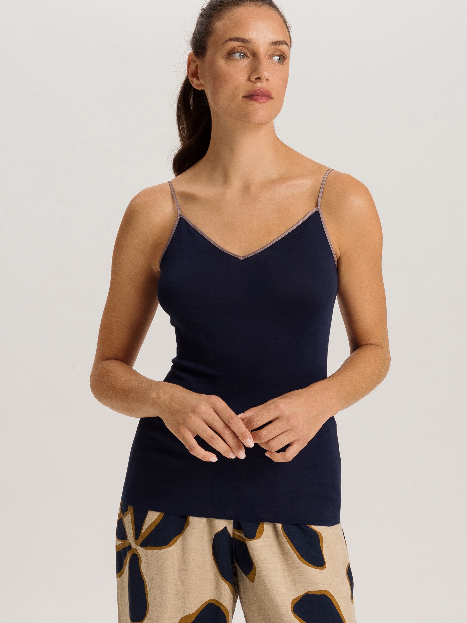 Thumbnail - Hanro Spaghettitop Cotton Seamless