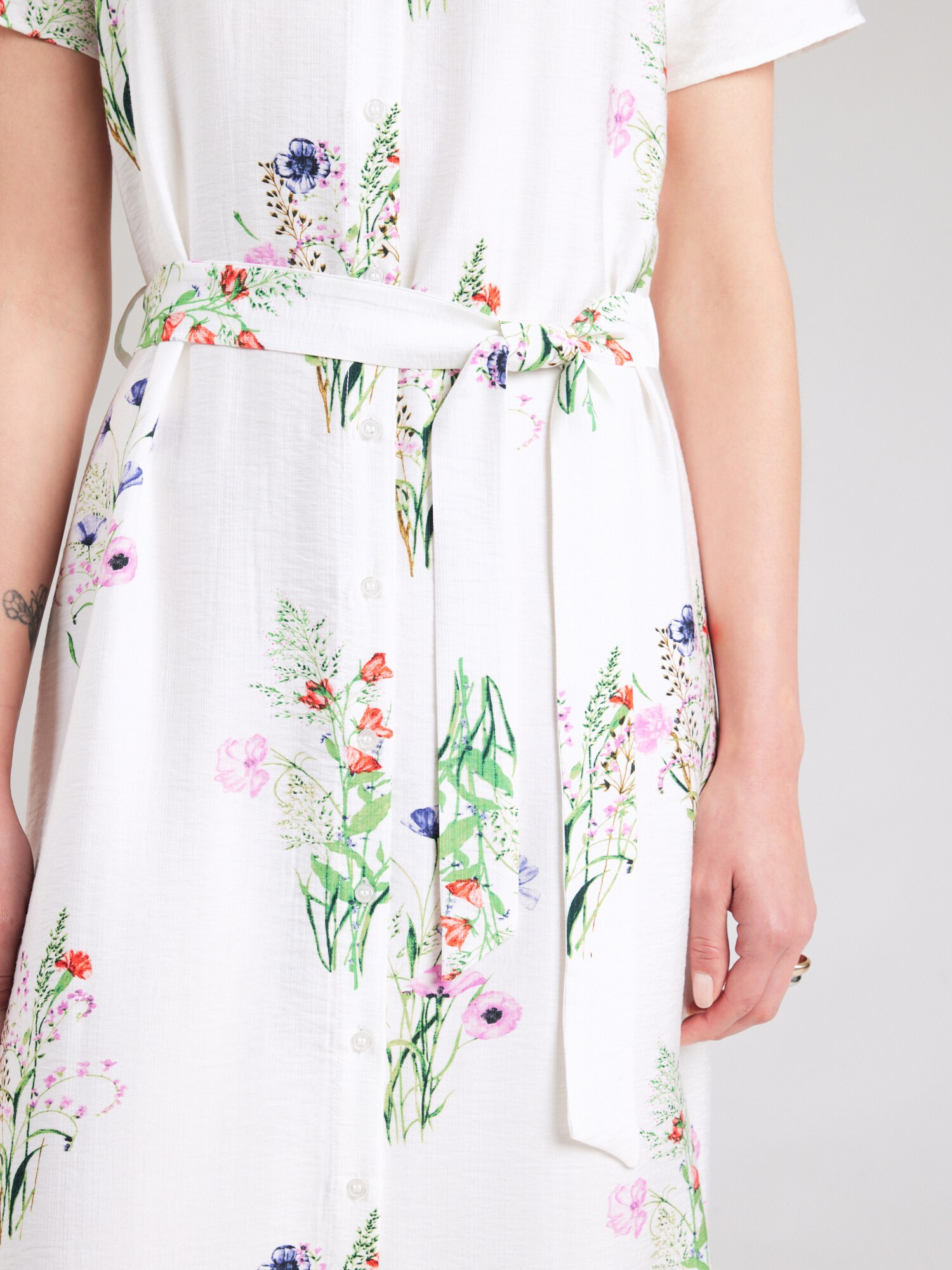 VERO MODA Košeľové šaty 'VMRUNA' zelená / fialová / ružová / biela (obrázok 5)