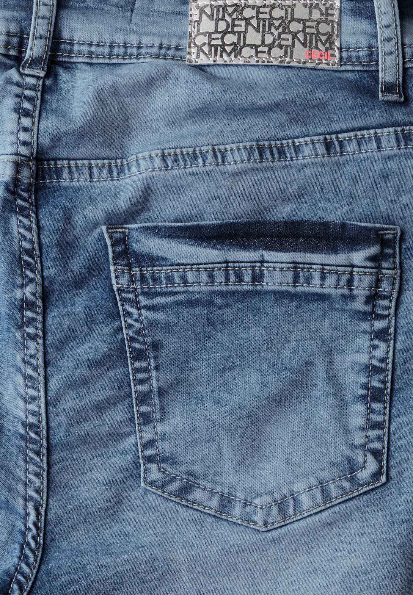Thumbnail - Jeans