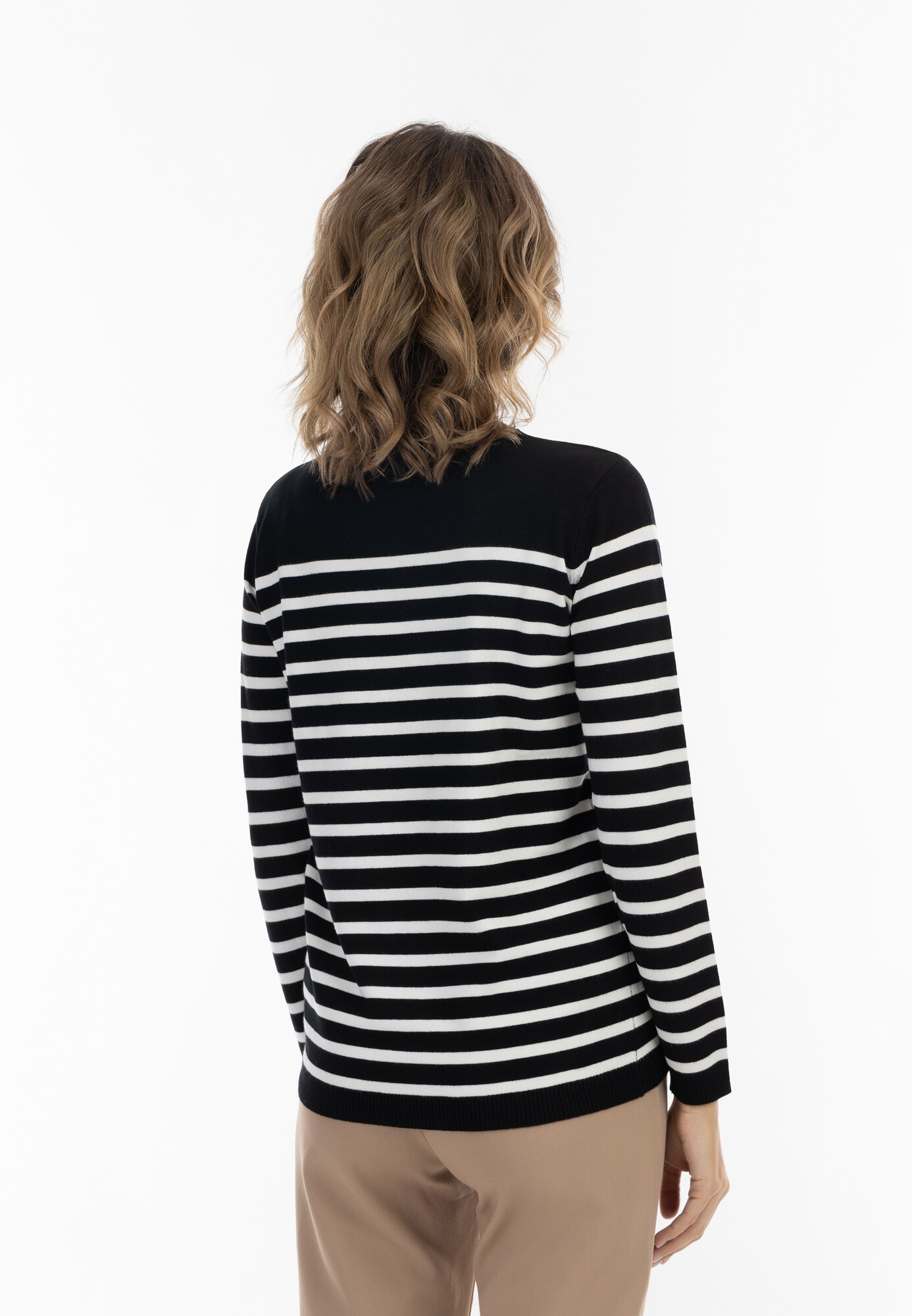 Thumbnail - usha BLACK LABEL Pullover