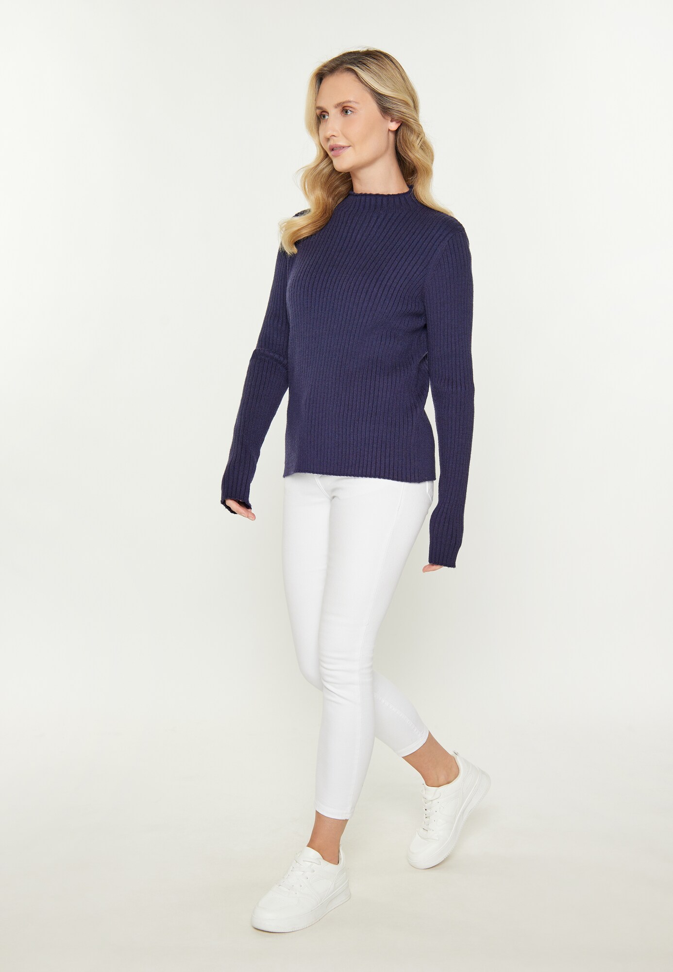 Thumbnail - usha BLUE LABEL Pullover