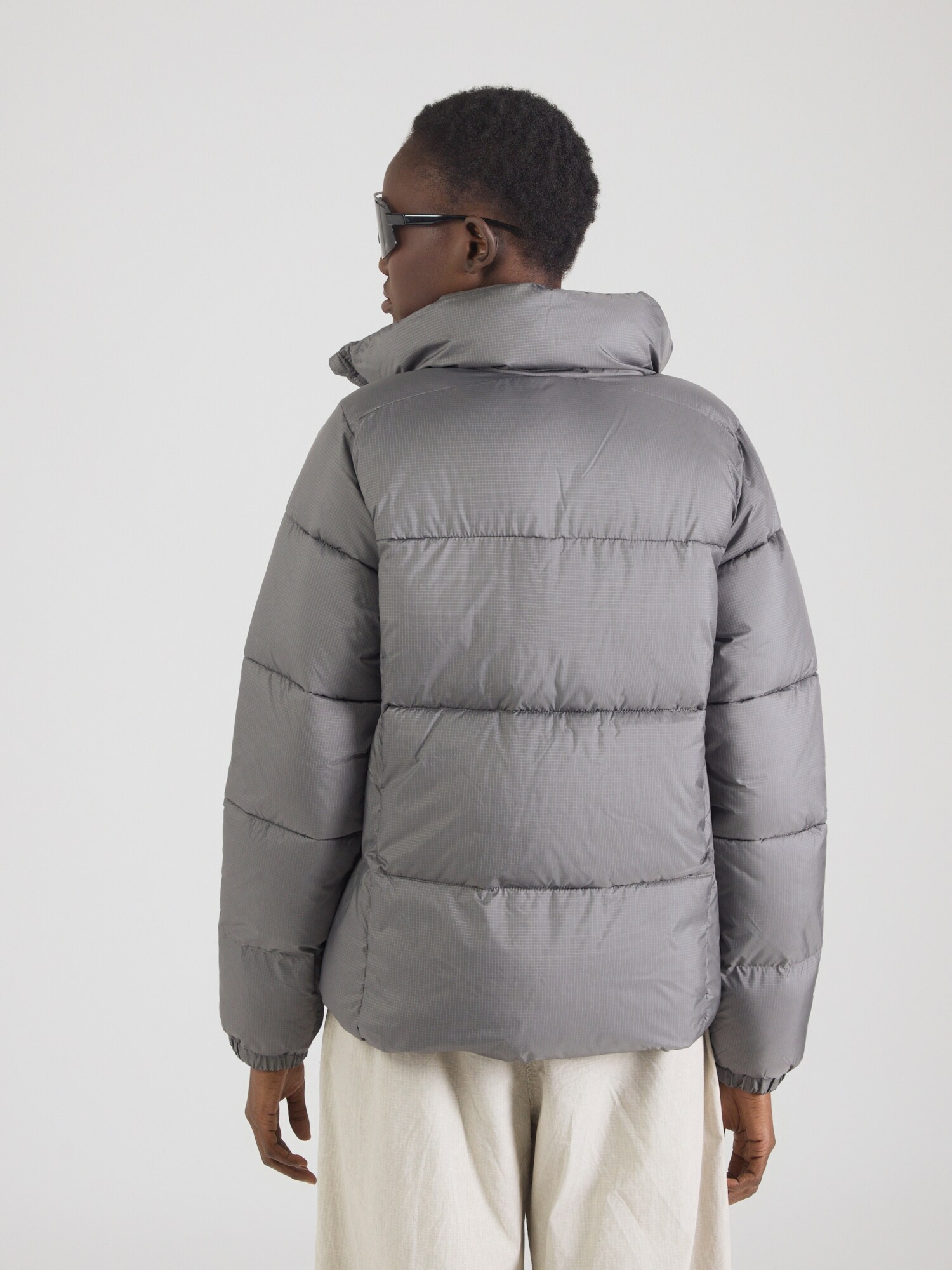 COLUMBIA Outdoorová bunda 'Puffect II' sivá (obrázok 4)