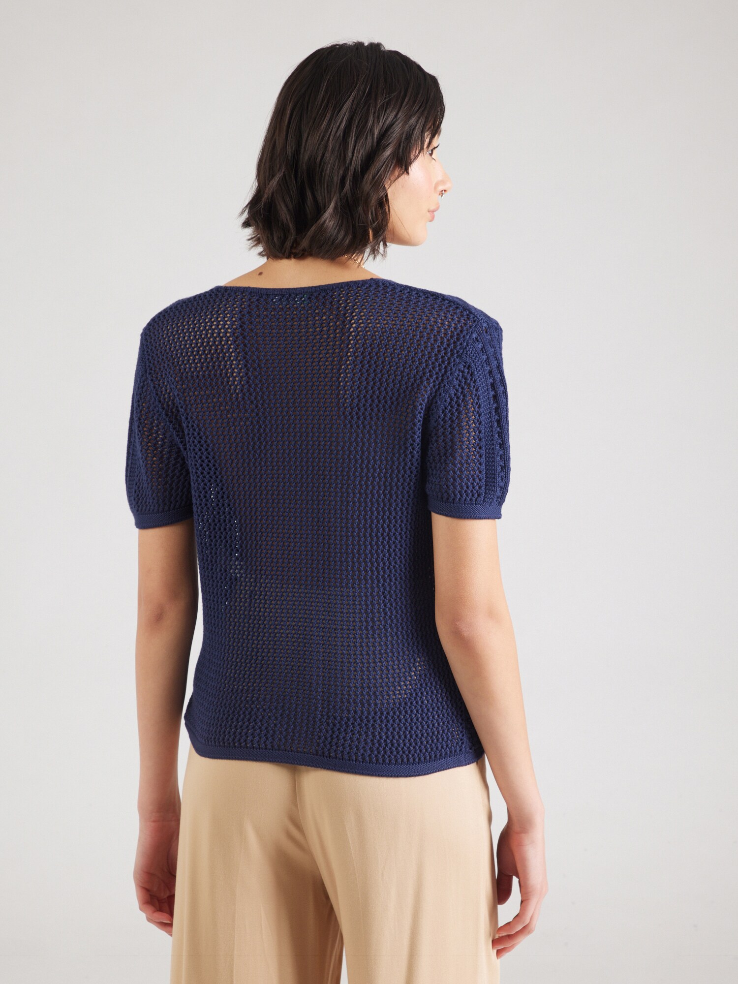 Thumbnail - Pullover