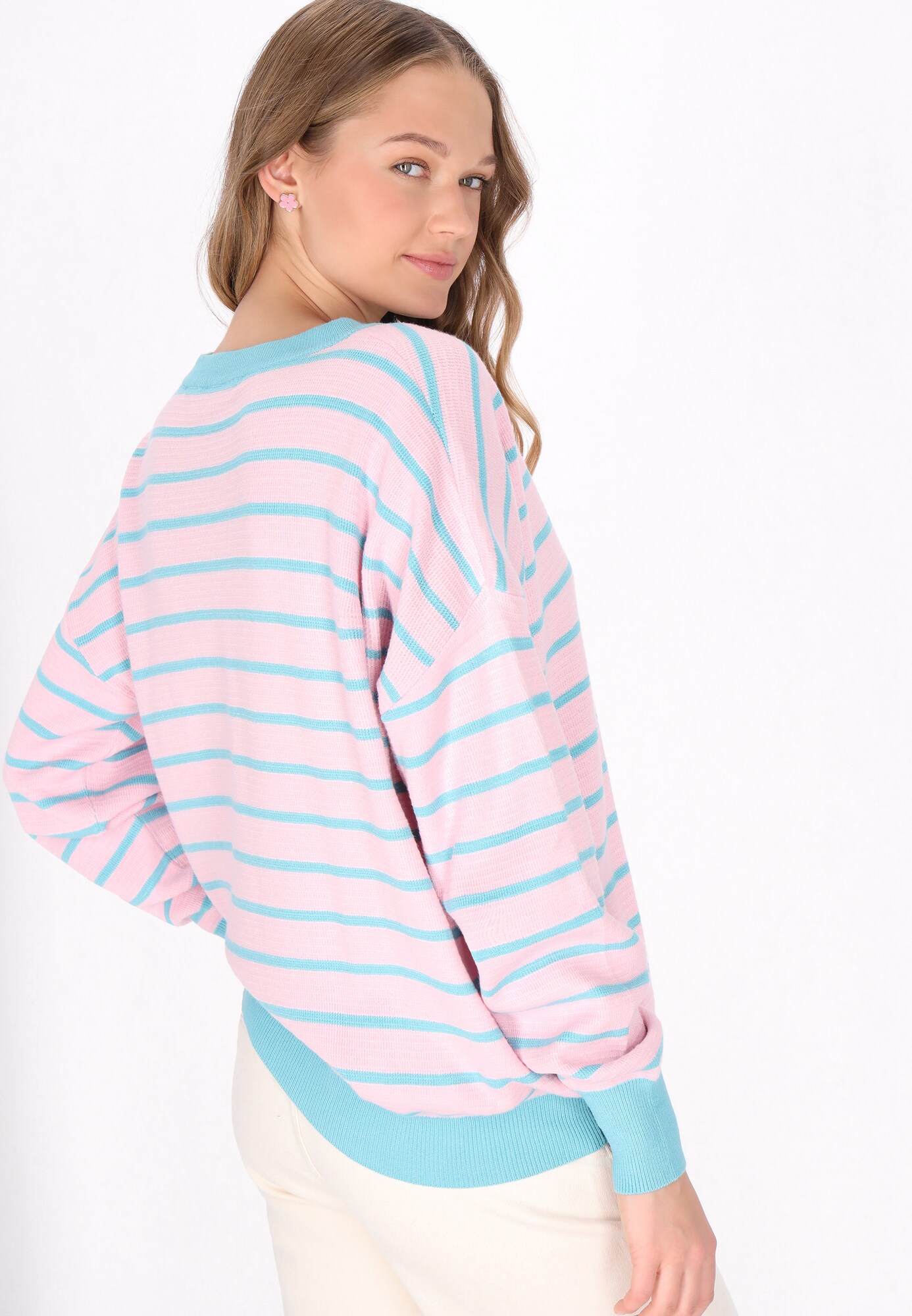 Thumbnail - MYMO Pullover
