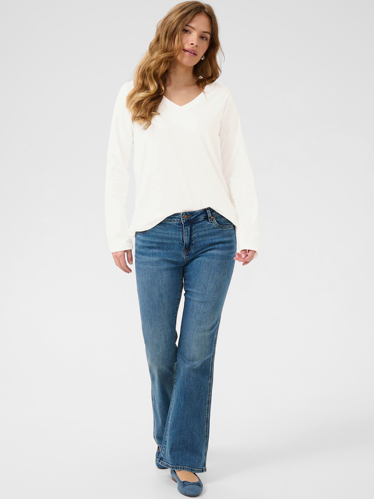 Thumbnail - CULTURE T-Shirt