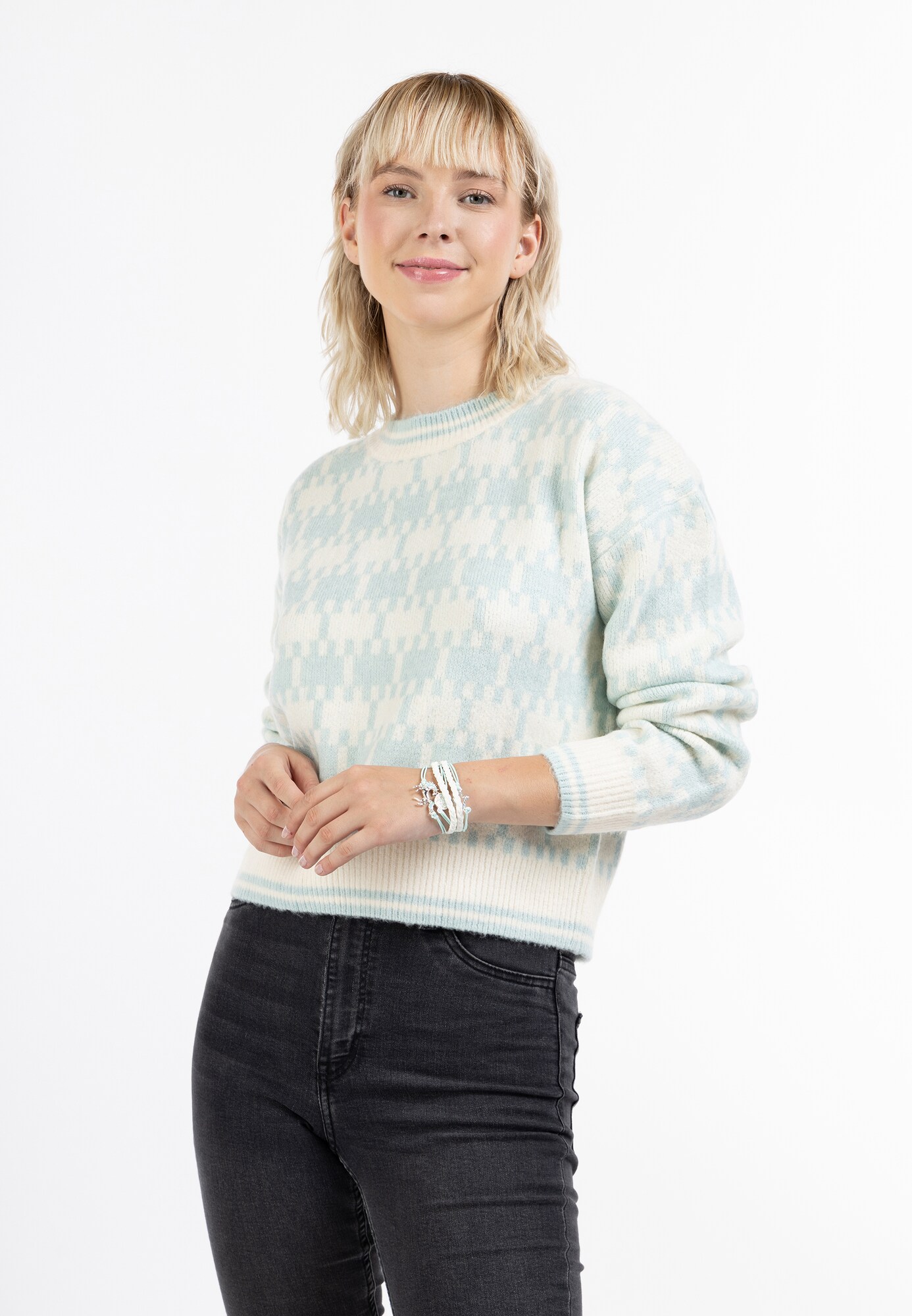 Thumbnail - MYMO Pullover