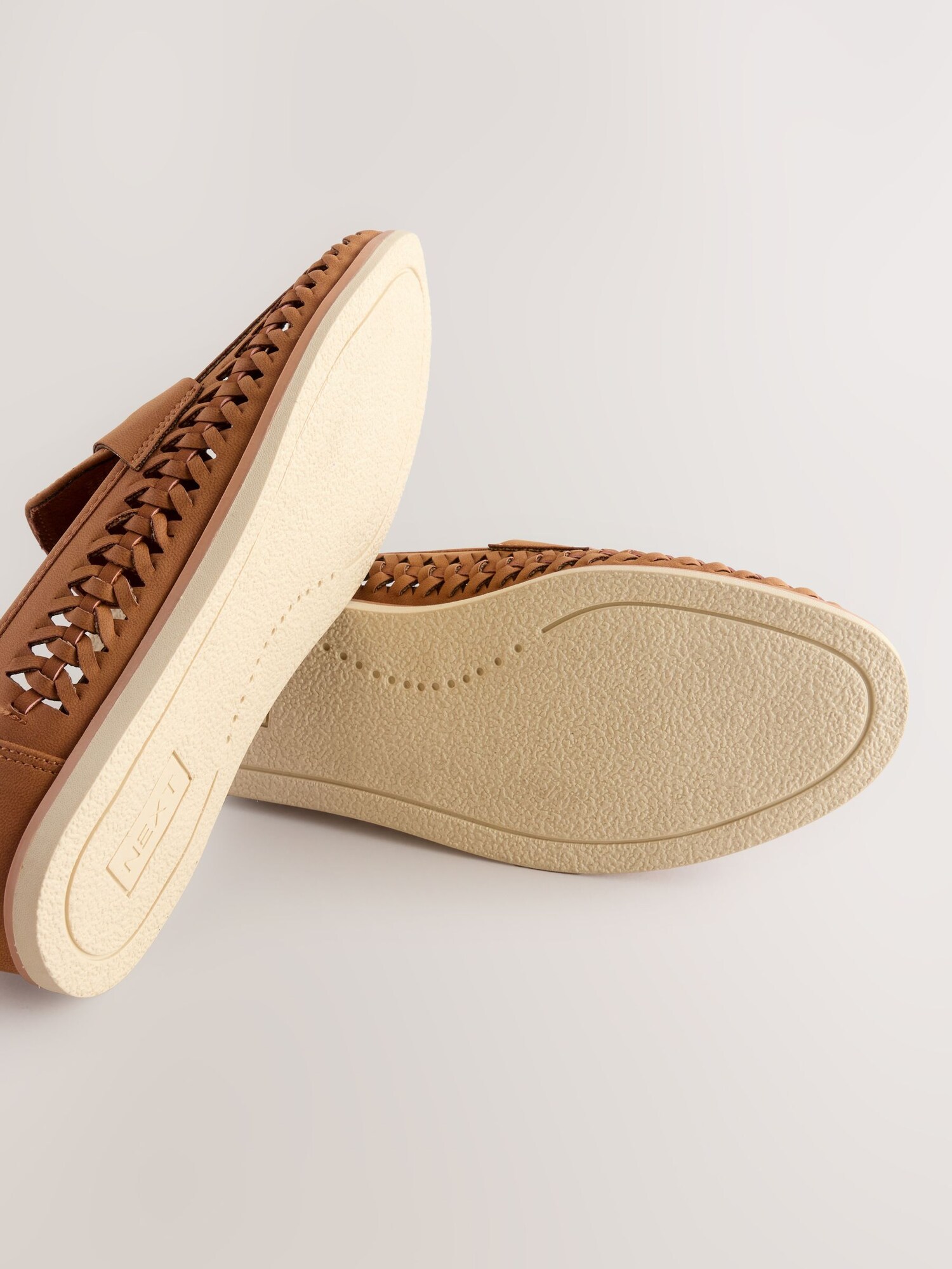 Thumbnail - Next Slipper