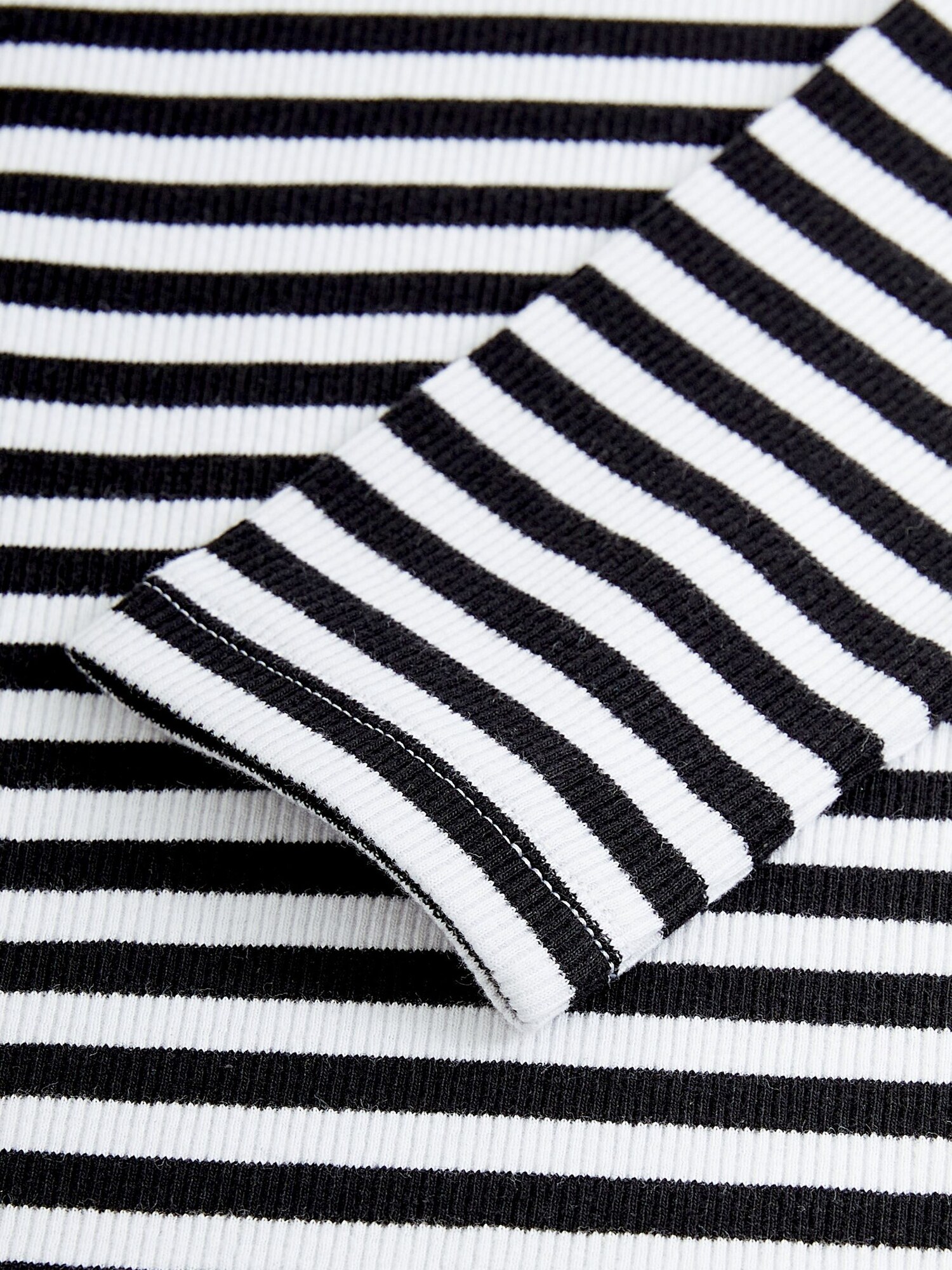 Thumbnail - Shirt