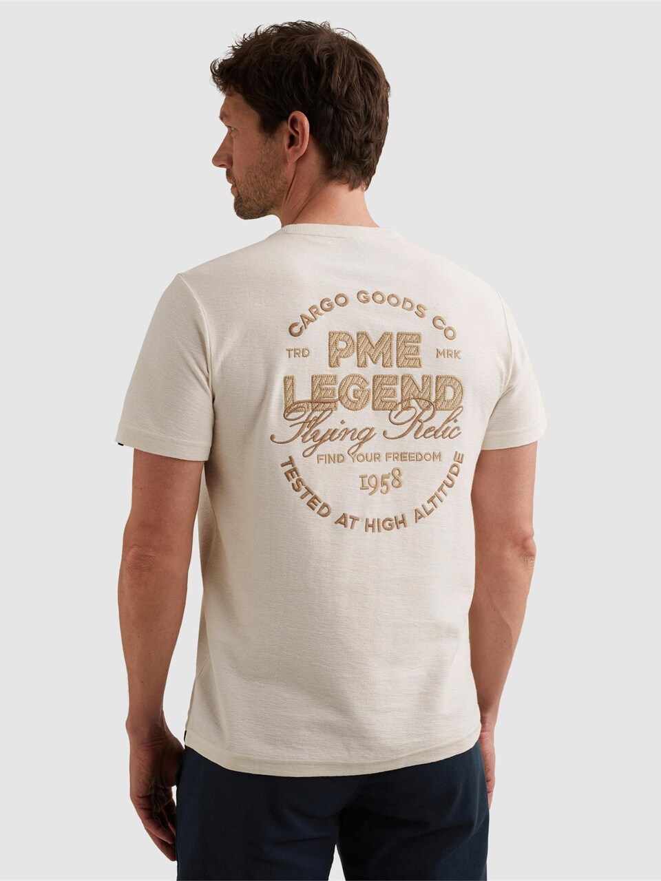 T-shirt 'T-shirt with embroidered back artwork'