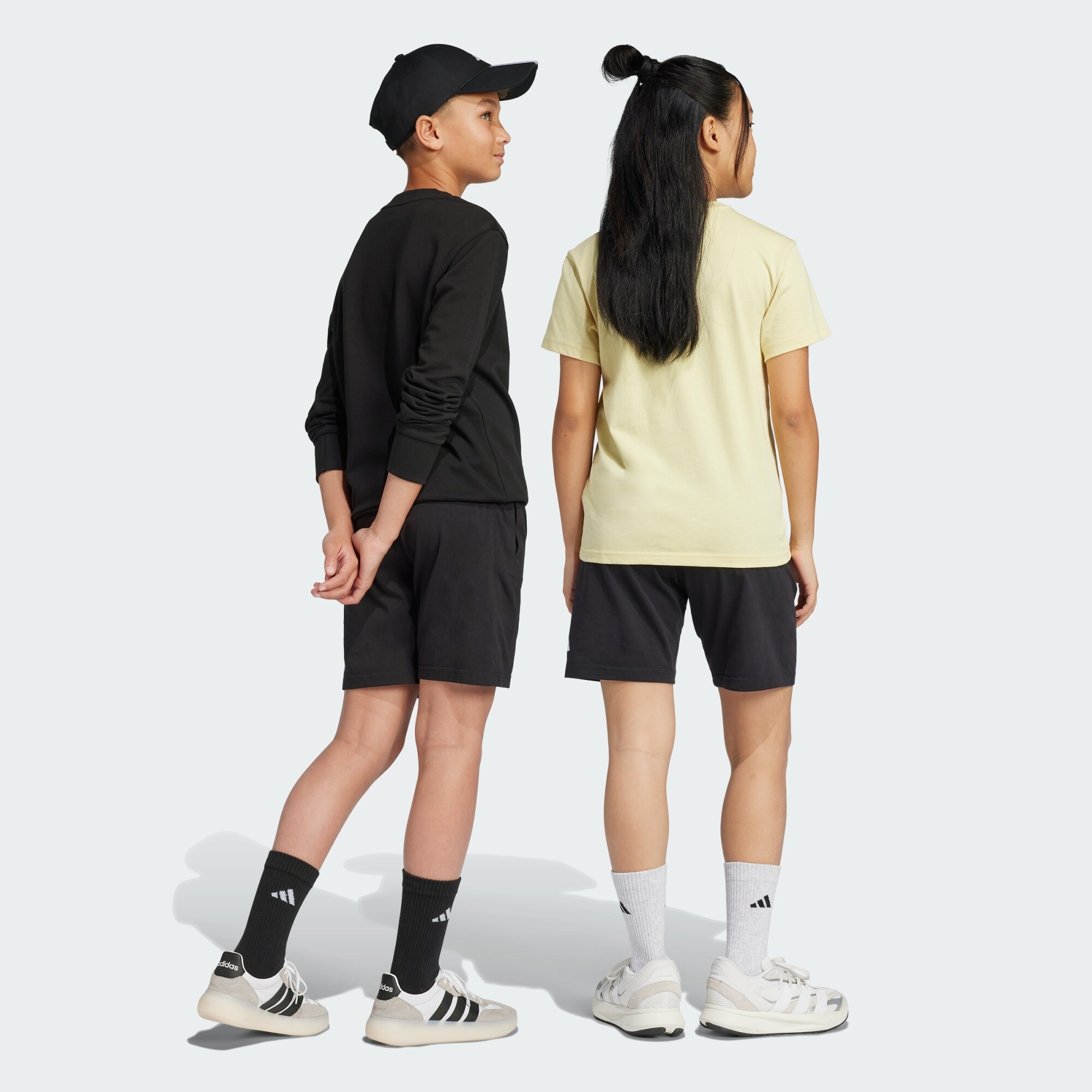Thumbnail - Shorts 'Essentials'