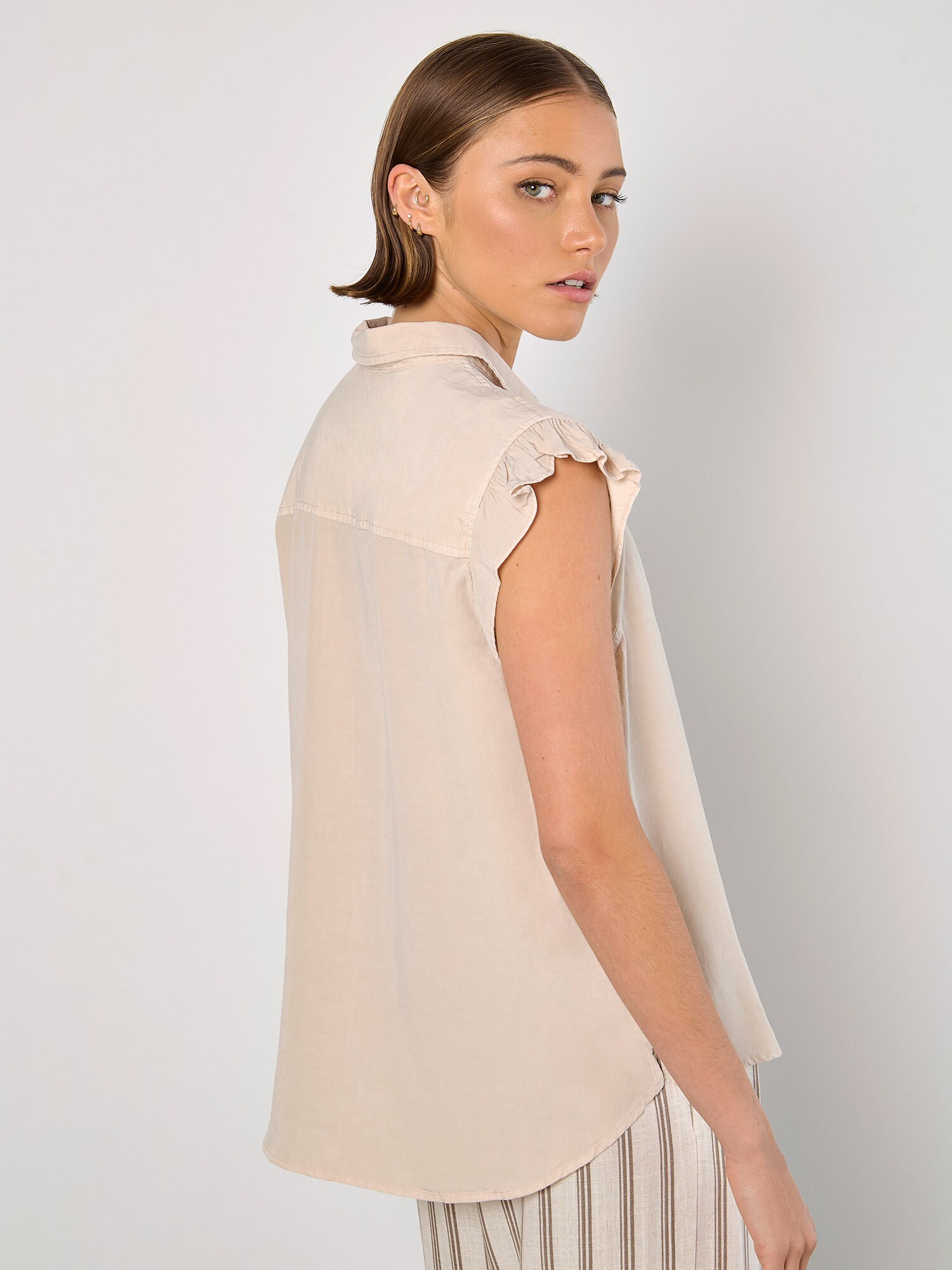 Thumbnail - Apricot Bluse